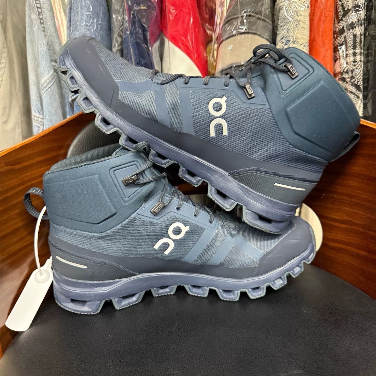 On On Waterproof Lowtop Sneakers 45 Men Size US 11.5 / EU 44-45 - 7 Thumbnail