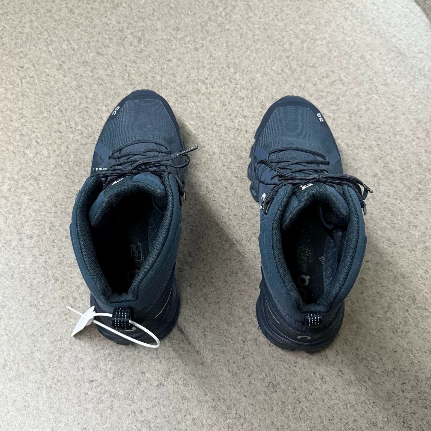 On On Waterproof Lowtop Sneakers 45 Men Size US 11.5 / EU 44-45 - 8 Thumbnail