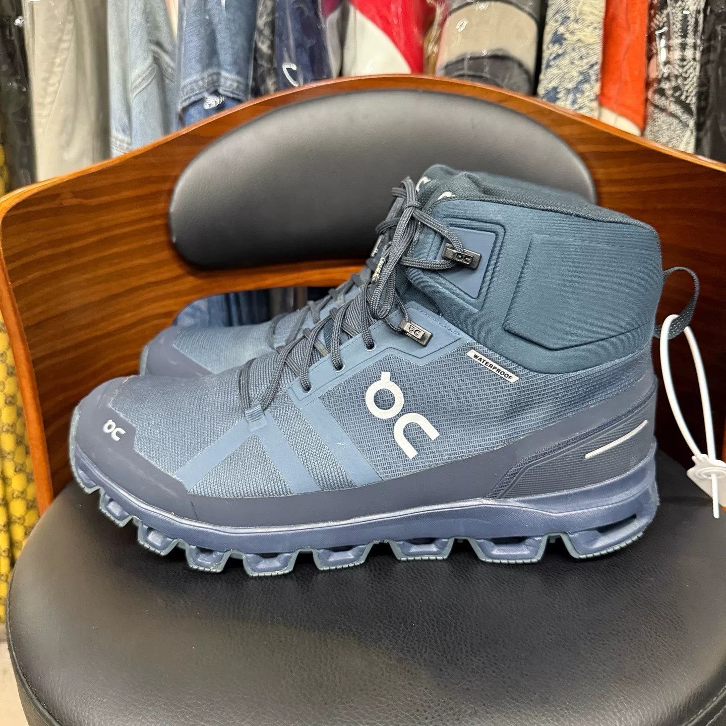 On On Waterproof Lowtop Sneakers 45 Men Size US 11.5 / EU 44-45 - 6 Thumbnail
