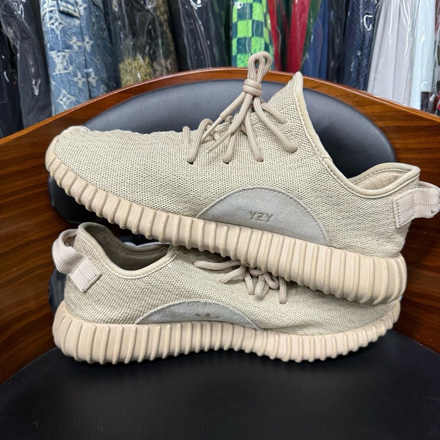 Adidas Adidas YEEZY350 Brown Lowtop Sneakers 44 Men Size US 10.5 / EU 43-44 - 7 Thumbnail