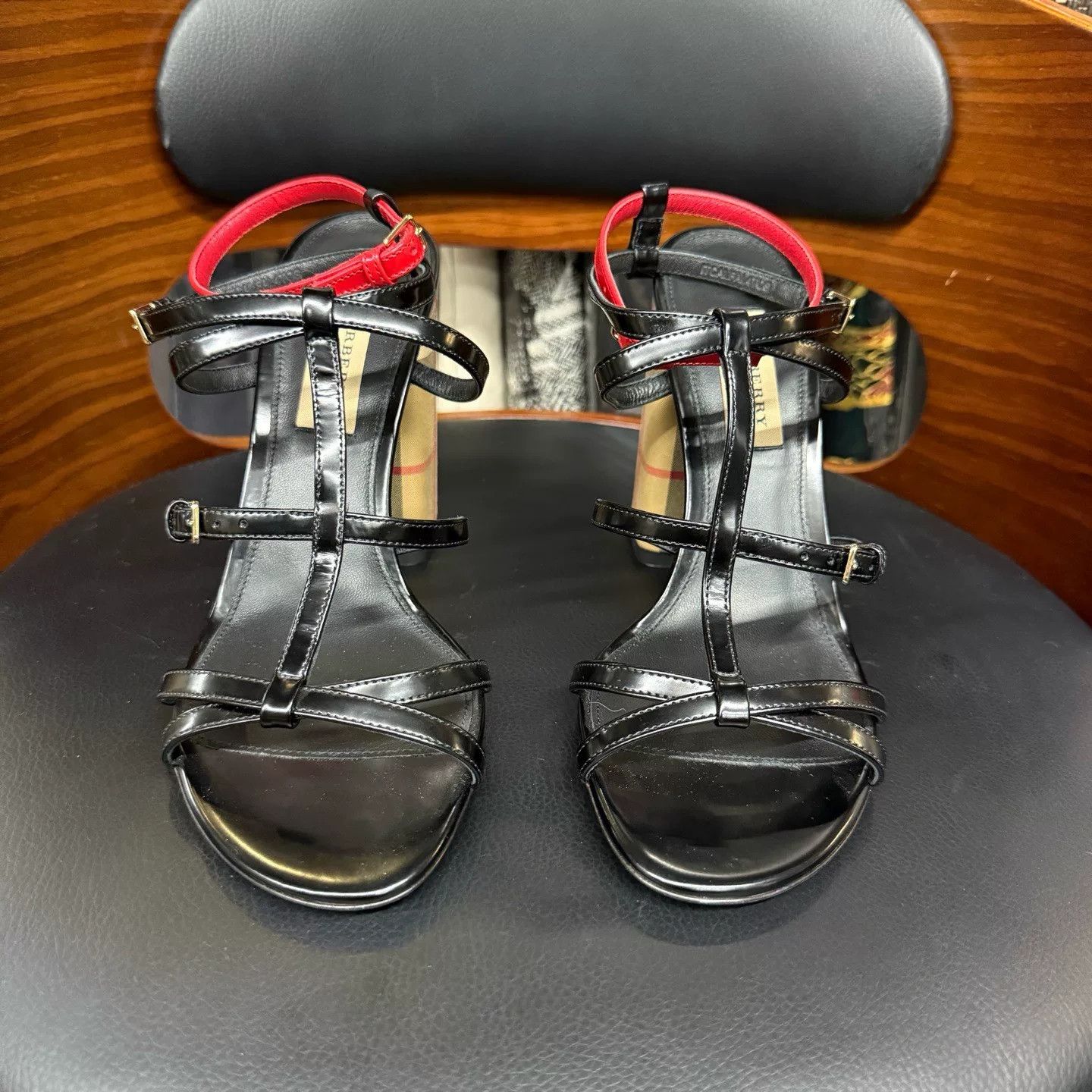 Burberry Burberry Plaid Lowtop Sneakers 38 Women Size US 7.5 / IT 37.5 - 2 Thumbnail