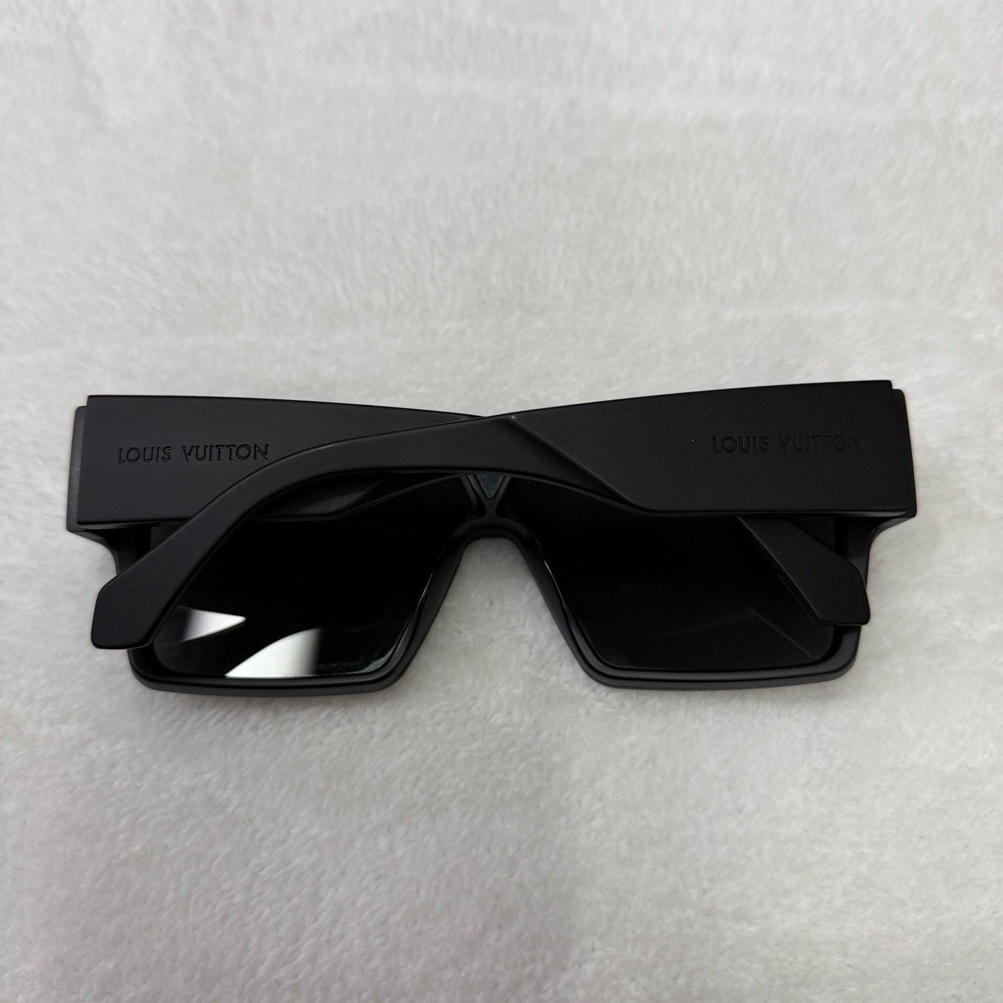 Louis Vuitton Louis Vuitton Multi Item XL Men Size ONE SIZE - 2 Thumbnail