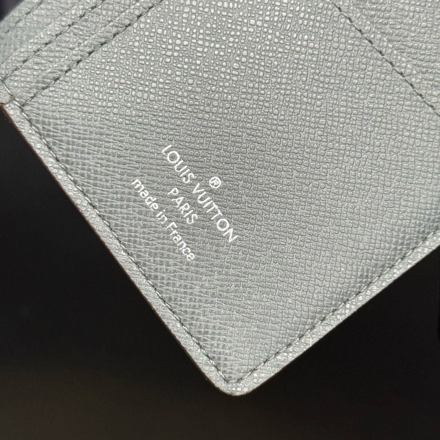 Louis Vuitton Louis Vuitton Leather Long Gray Item 42.5 Men Size ONE SIZE - 6 Thumbnail