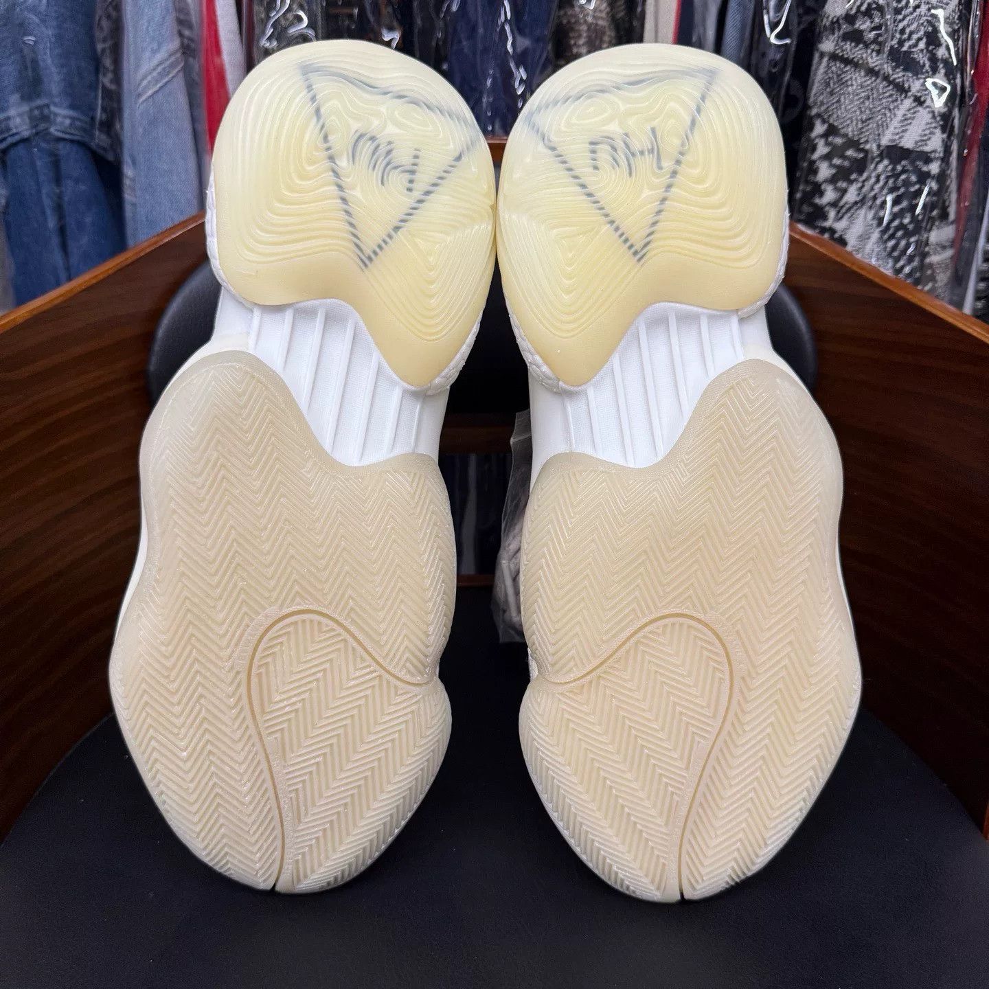 Adidas Adidas Collab White Lowtop Sneakers 43 Men Size US 10 / EU 43 - 8 Thumbnail