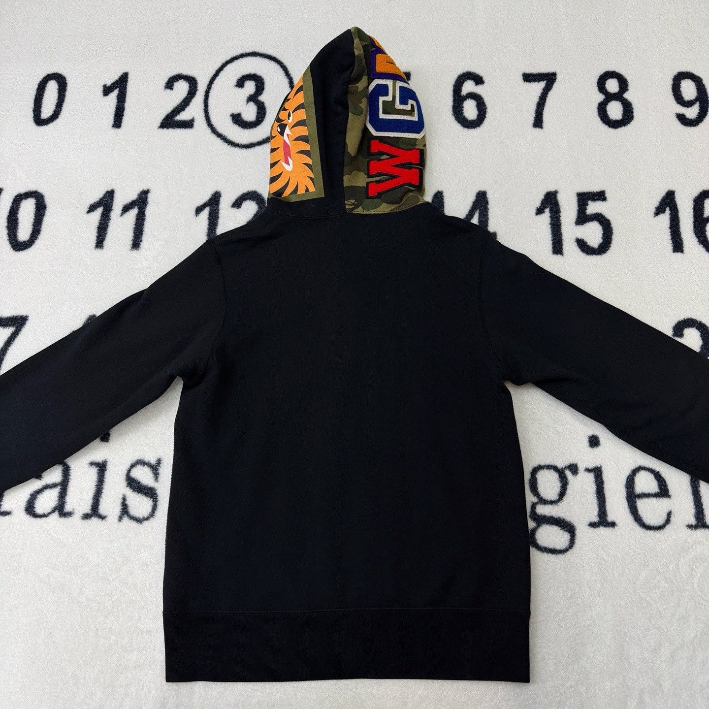 Bape Bape Shark Camo Jacket M Women Size M / US 6-8 / IT 42-44 - 3 Thumbnail