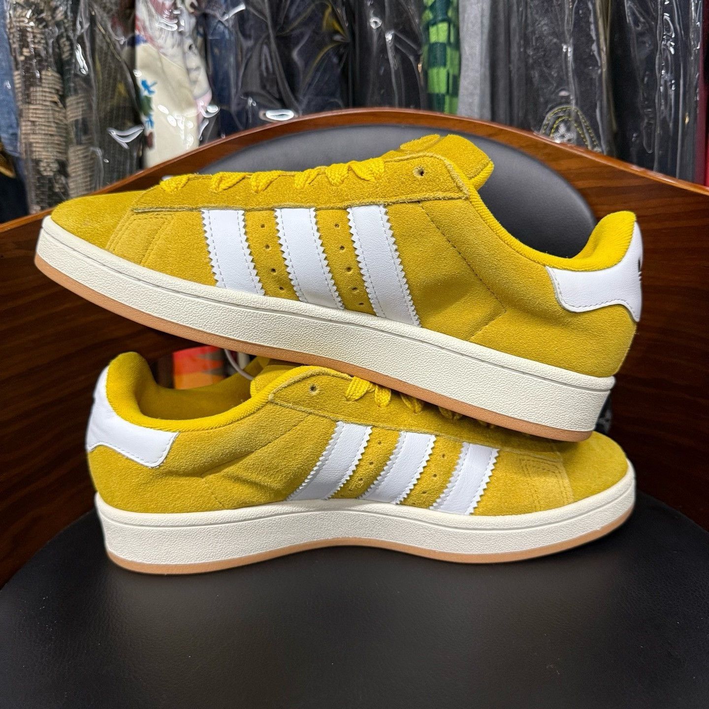 Adidas Adidas Yellow Lowtop Sneakers S Men Size US 10 / EU 43 - 7 Thumbnail