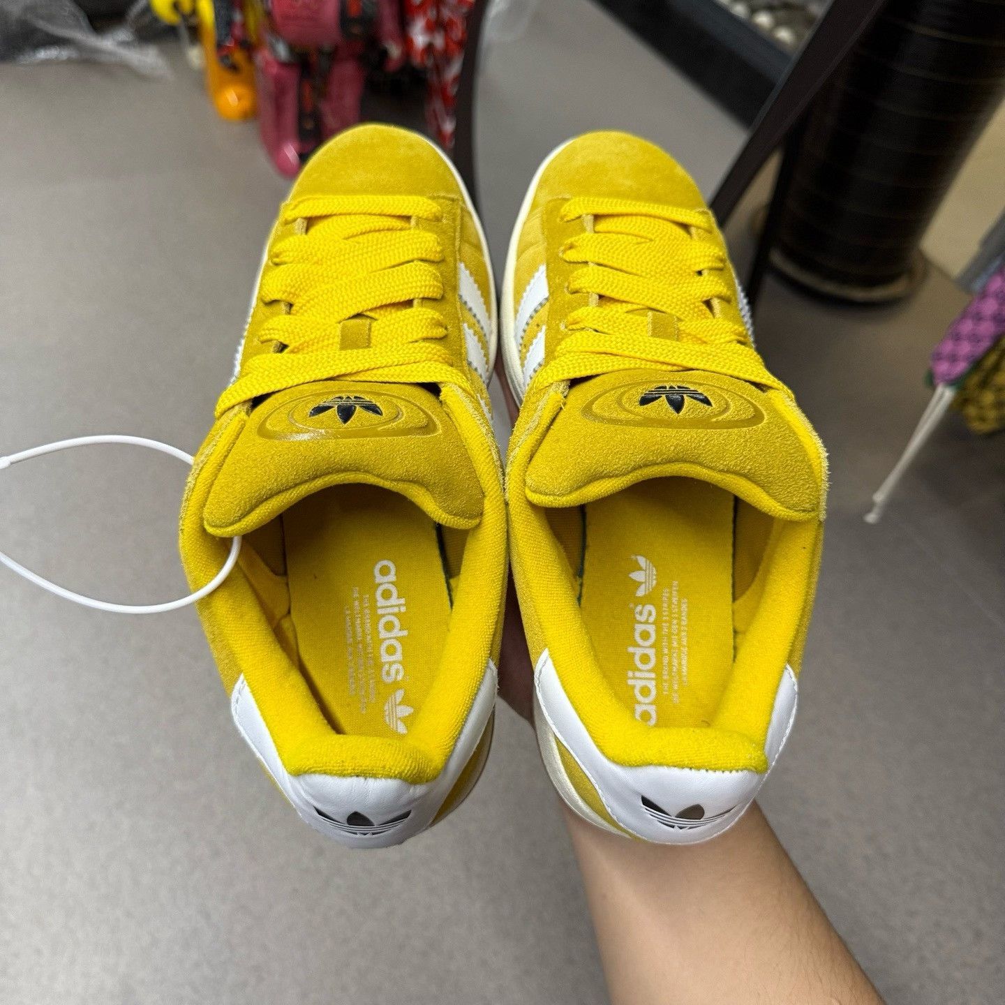 Adidas Adidas Yellow Lowtop Sneakers S Men Size US 10 / EU 43 - 8 Thumbnail