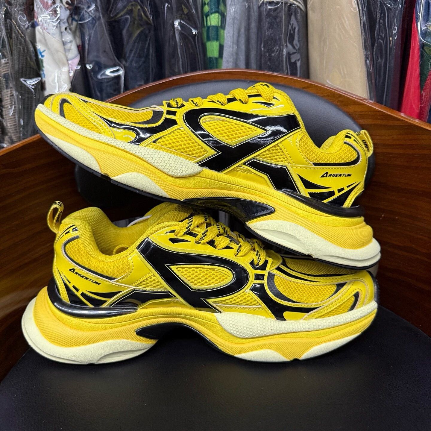 Other Running Yellow Lowtop Sneakers 43 Men Size US 10 / EU 43 - 7 Thumbnail