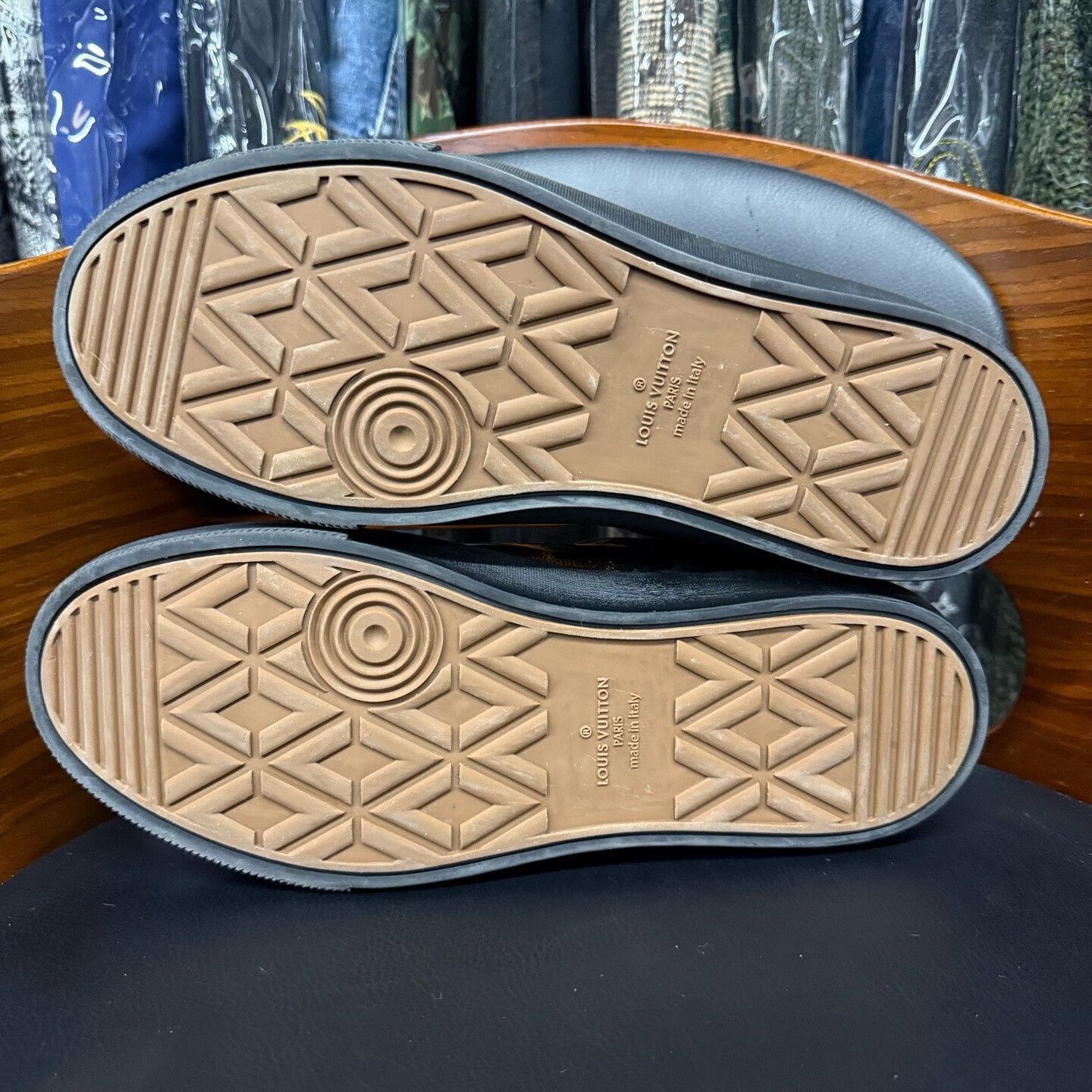 Louis Vuitton Louis Vuitton Casual Lowtop Sneakers 41 Men Size US 8.5 / EU 41-42 - 9 Thumbnail