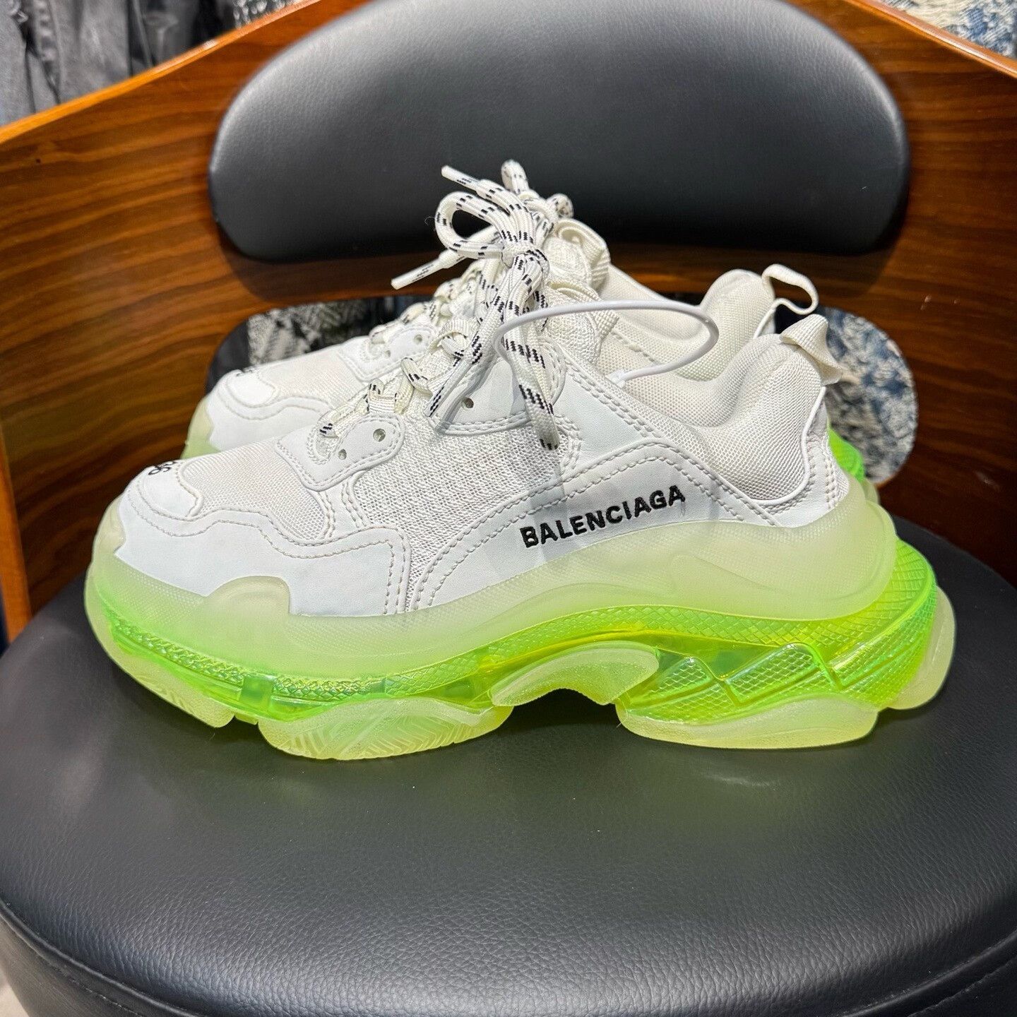 Balenciaga Balenciaga Green Lowtop Sneakers 36 Women Size US 6 / IT 36 - 6 Thumbnail