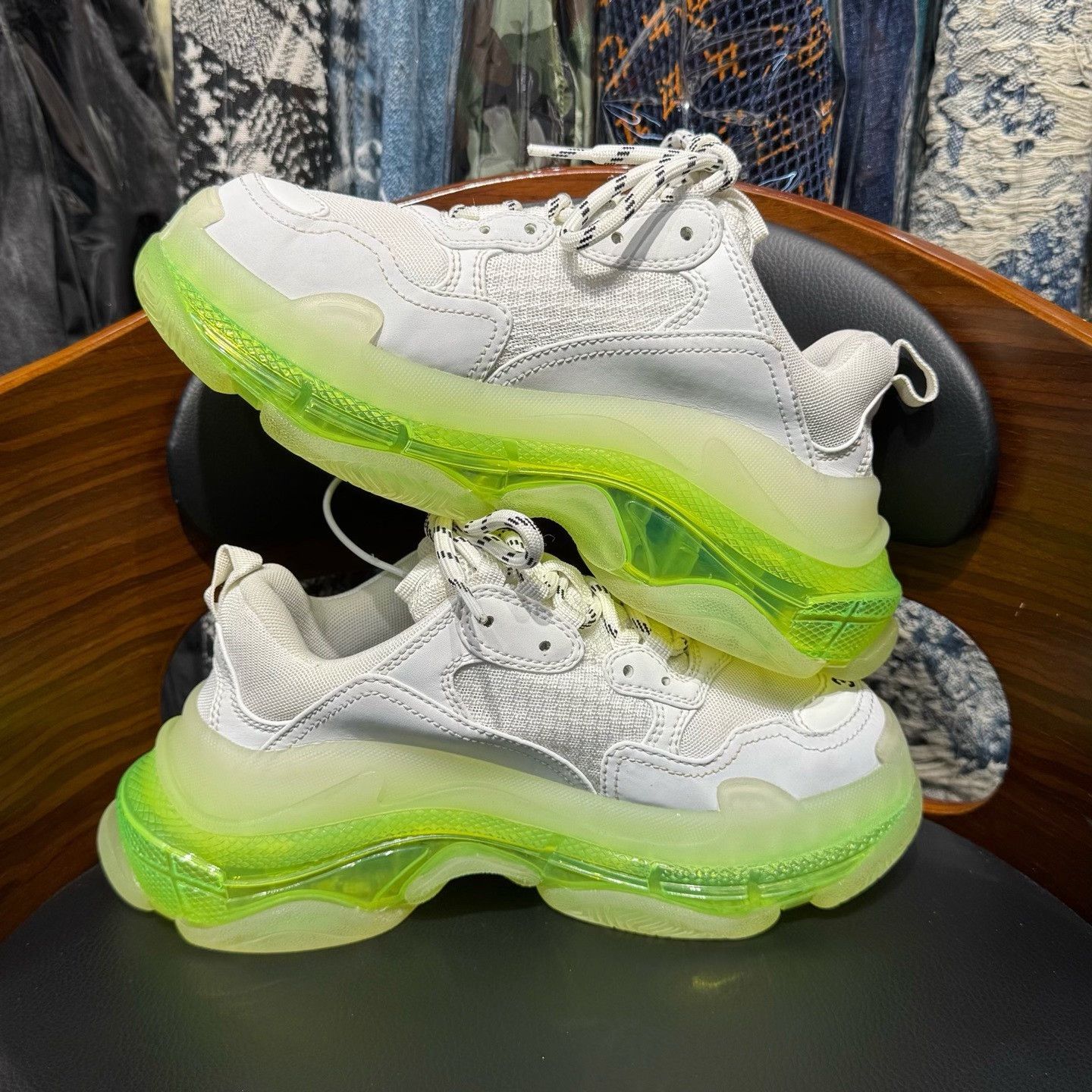 Balenciaga Balenciaga Green Lowtop Sneakers 36 Women Size US 6 / IT 36 - 7 Thumbnail