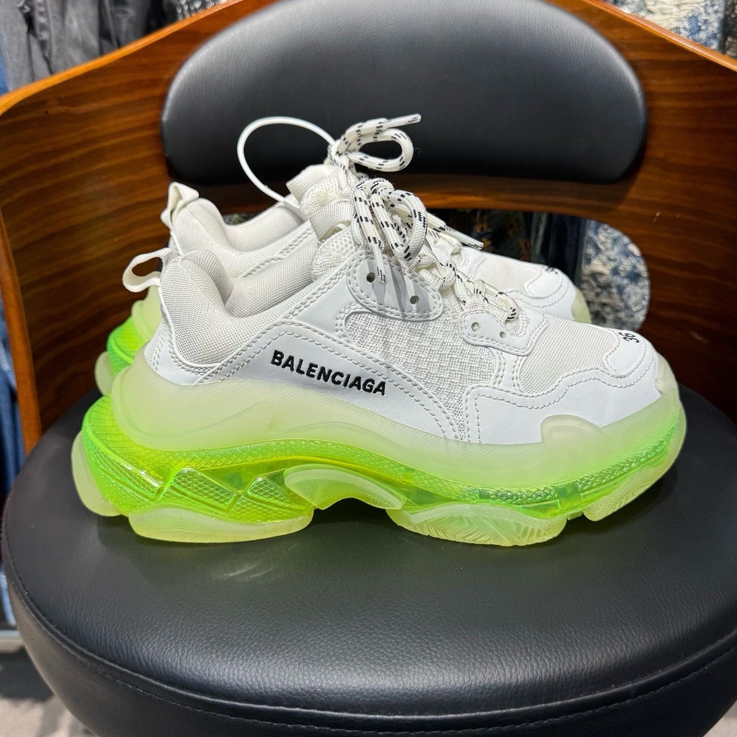 Balenciaga Balenciaga Green Lowtop Sneakers 36 Women Size US 6 / IT 36 - 4 Thumbnail