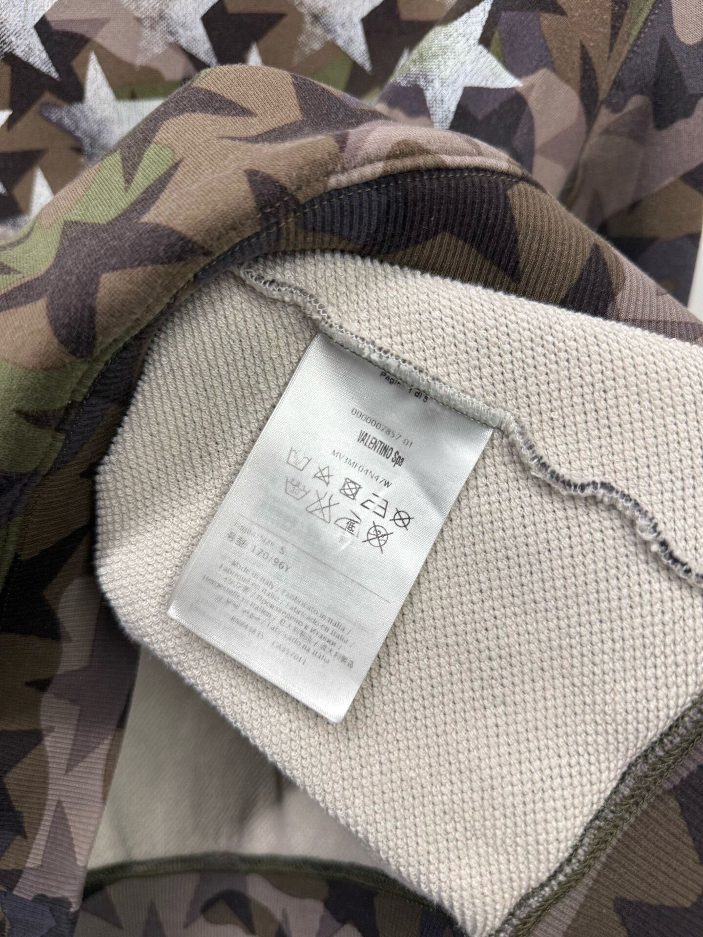 Valentino Valentino Camo Printed Hoodie S Men Size US S / EU 44-46 / 1 - 5 Thumbnail
