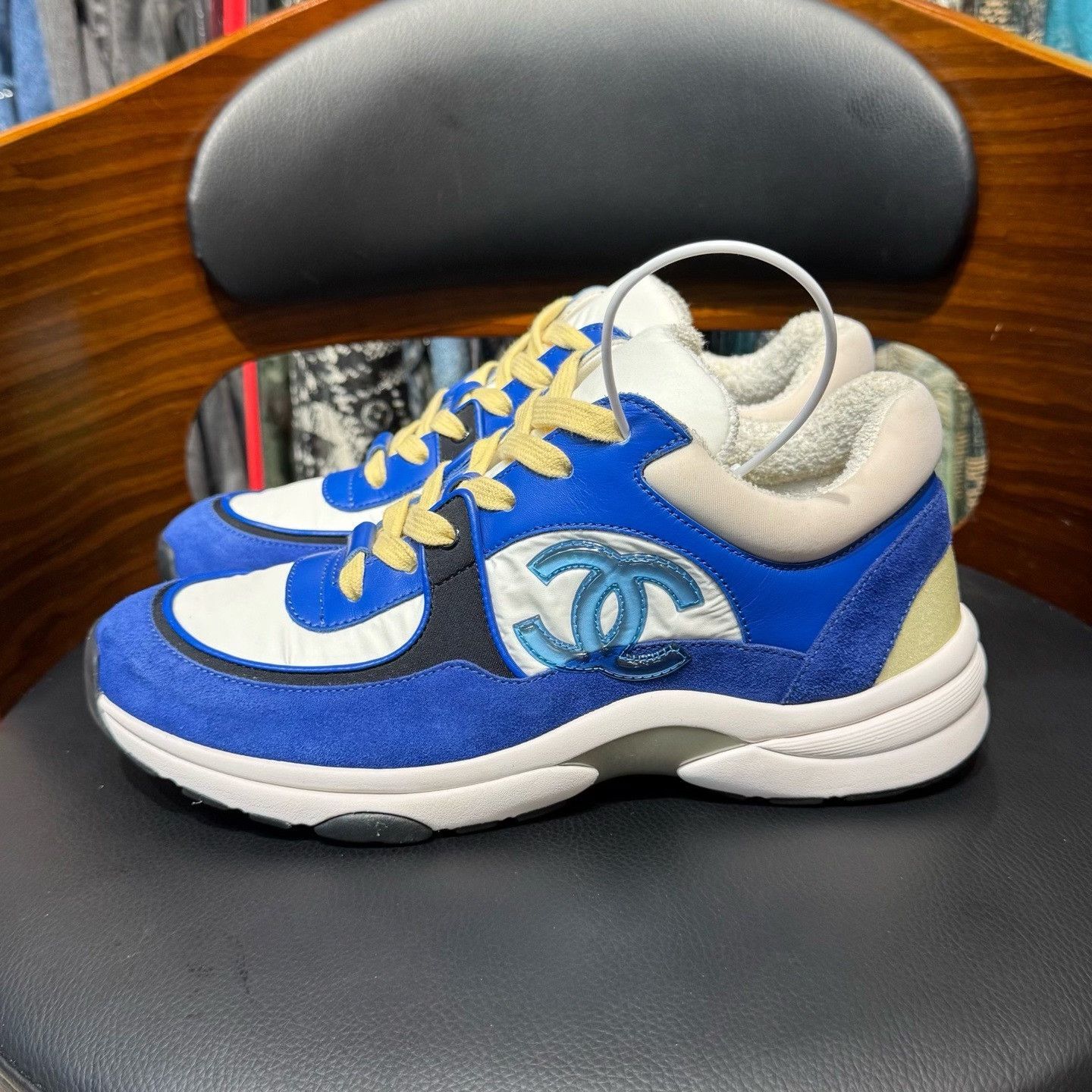 Chanel Chanel Blue Lowtop Sneakers 37 Women Size US 6.5 / IT 36.5 - 6 Thumbnail