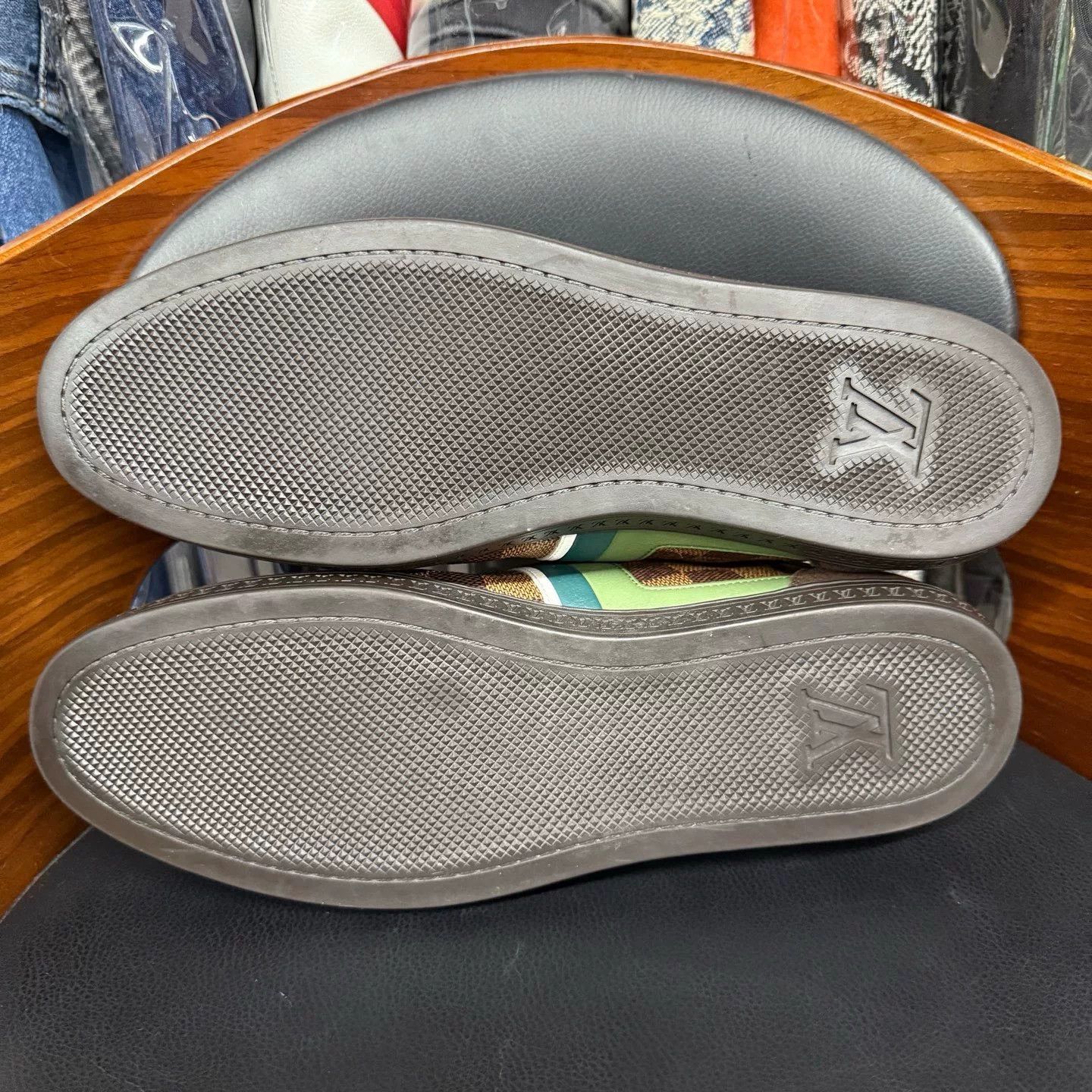 Louis Vuitton Louis Vuitton Checkered Lowtop Sneakers 42.5 Men Size US 9.5 / EU 42-43 - 9 Thumbnail