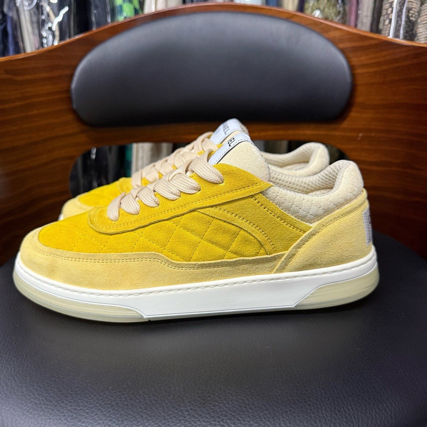 Chanel Chanel Suede Yellow Lowtop Sneakers 38 Women Size US 7.5 / IT 37.5 - 6 Thumbnail