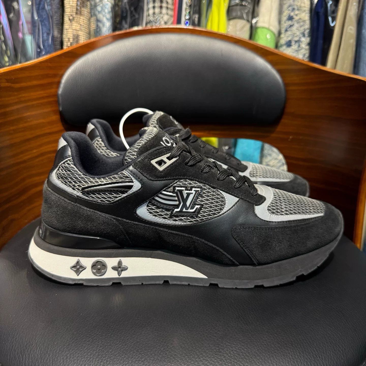 Louis Vuitton Louis Vuitton Gray Lowtop Sneakers 40.5 Men Size US 8 / EU 41 - 4 Thumbnail