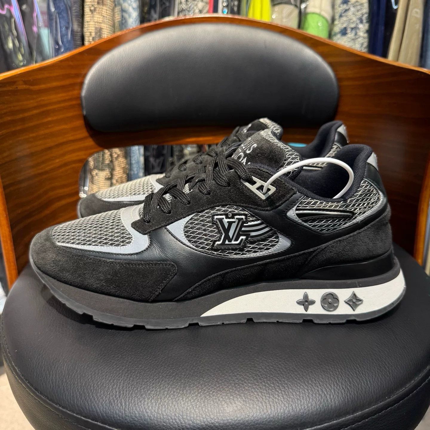 Louis Vuitton Louis Vuitton Gray Lowtop Sneakers 40.5 Men Size US 8 / EU 41 - 6 Thumbnail