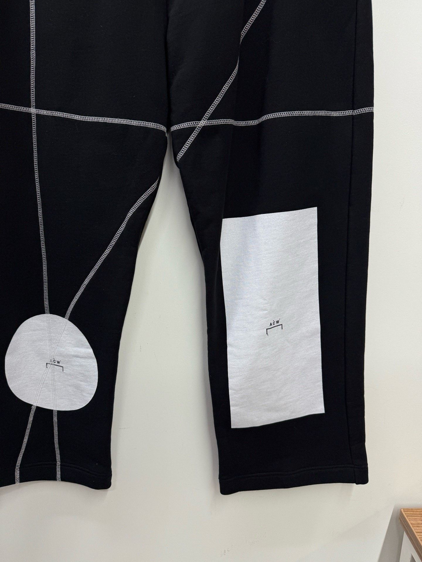 Other Printed Black Casual Pants XL Men Size US 36 / EU 52 - 3 Thumbnail
