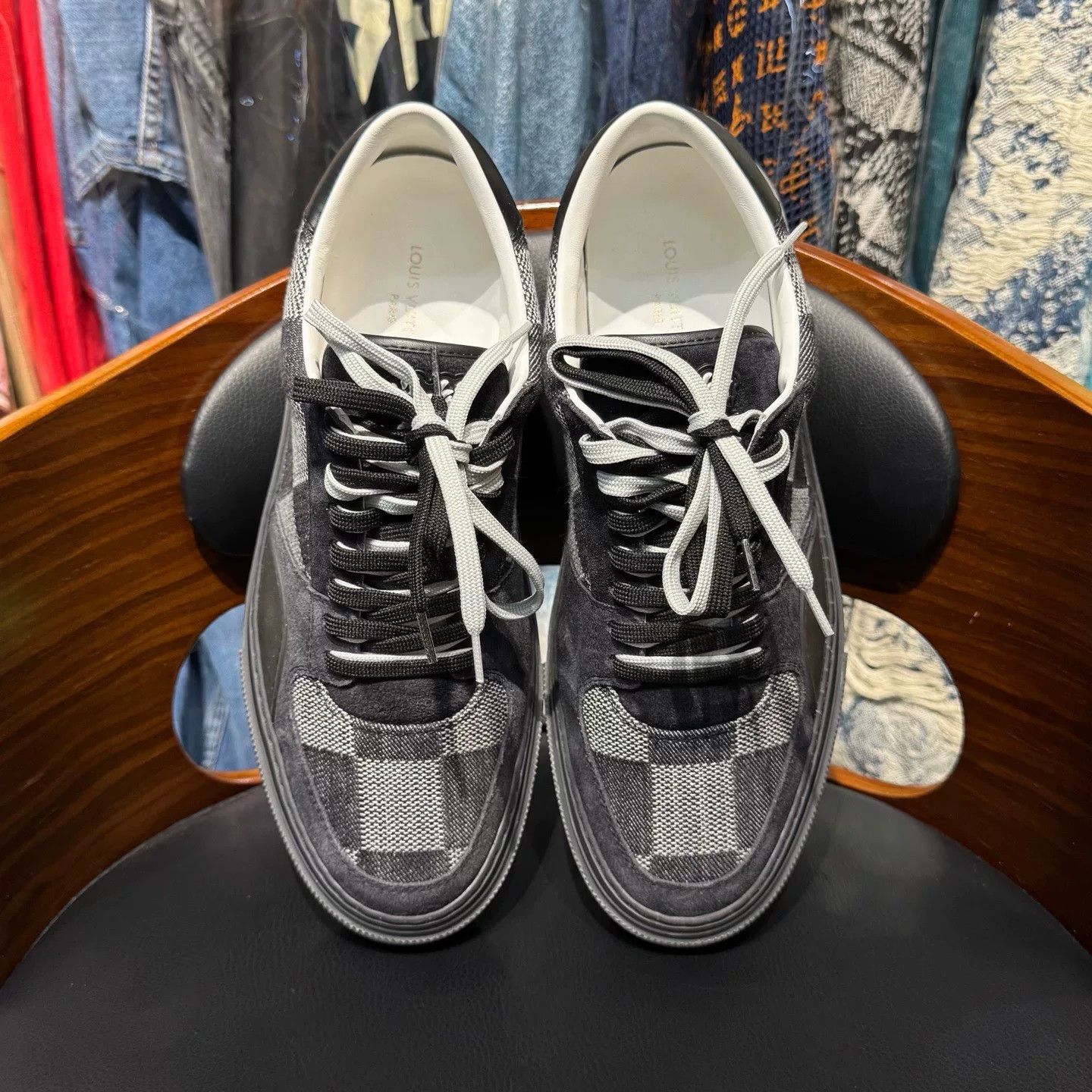 Louis Vuitton Louis Vuitton Checkered Black Lowtop Sneakers 42 Men Size US 9 / EU 42 - 5 Thumbnail