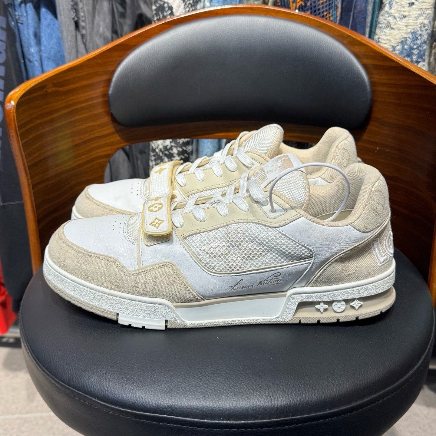 Louis Vuitton Louis Vuitton Training Beige Lowtop Sneakers 44 Men Size US 10.5 / EU 43-44 - 6 Thumbnail