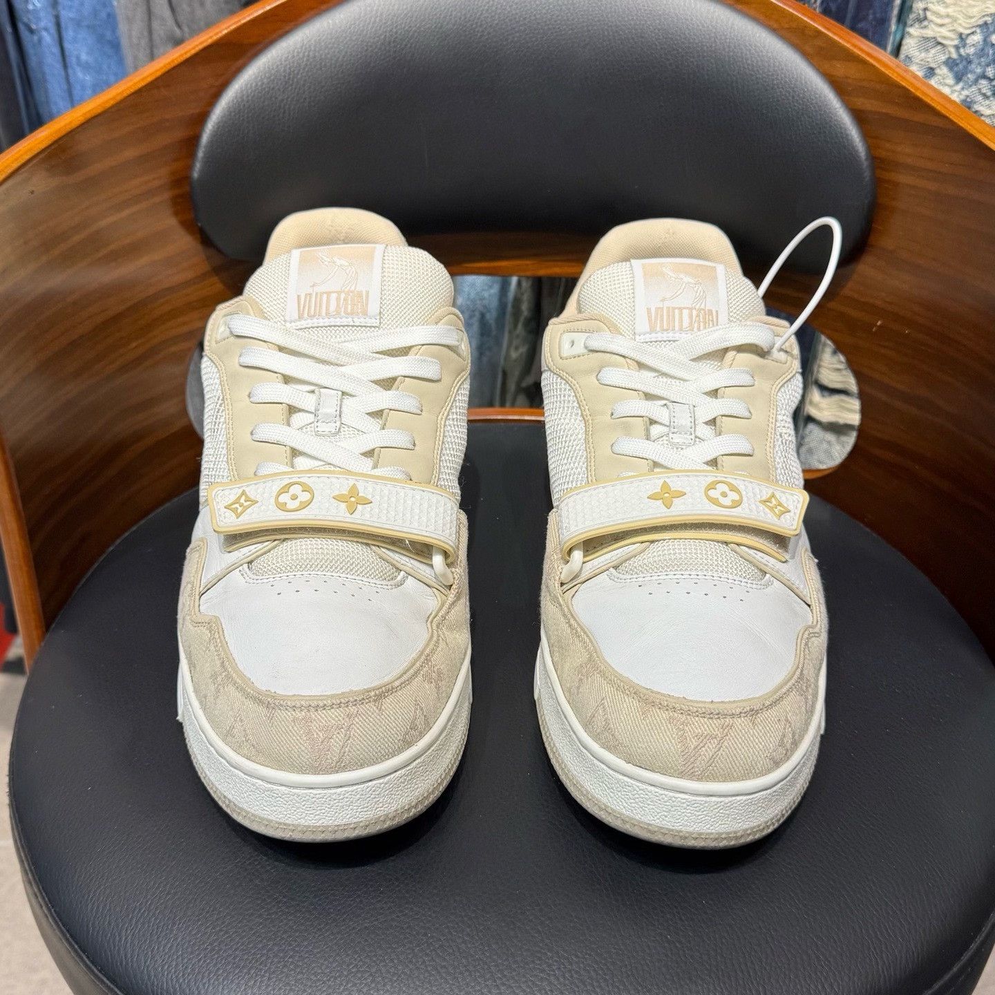 Louis Vuitton Louis Vuitton Training Beige Lowtop Sneakers 44 Men Size US 10.5 / EU 43-44 - 2 Thumbnail
