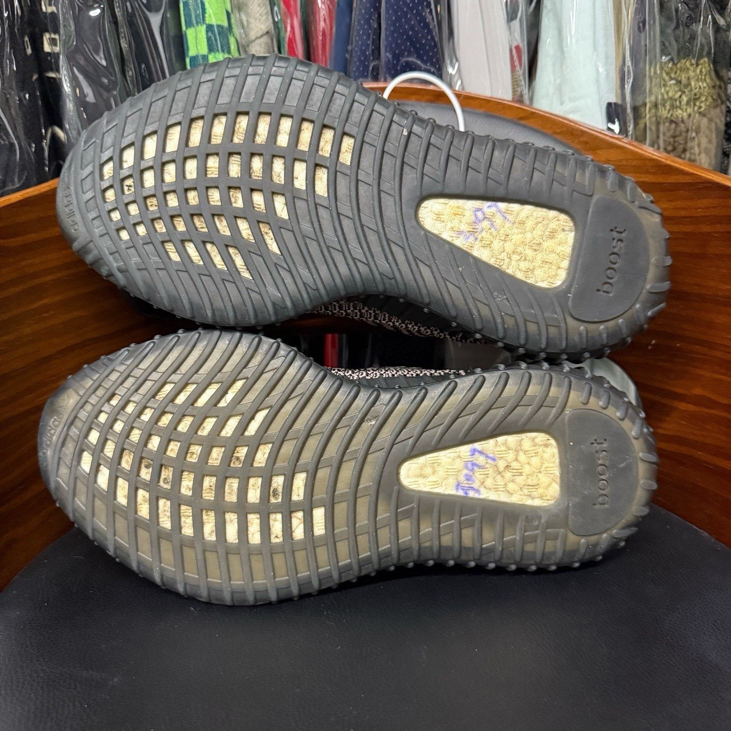 Adidas Adidas YEEZY350 Black Lowtop Sneakers 44 Men Size US 10.5 / EU 43-44 - 9 Thumbnail