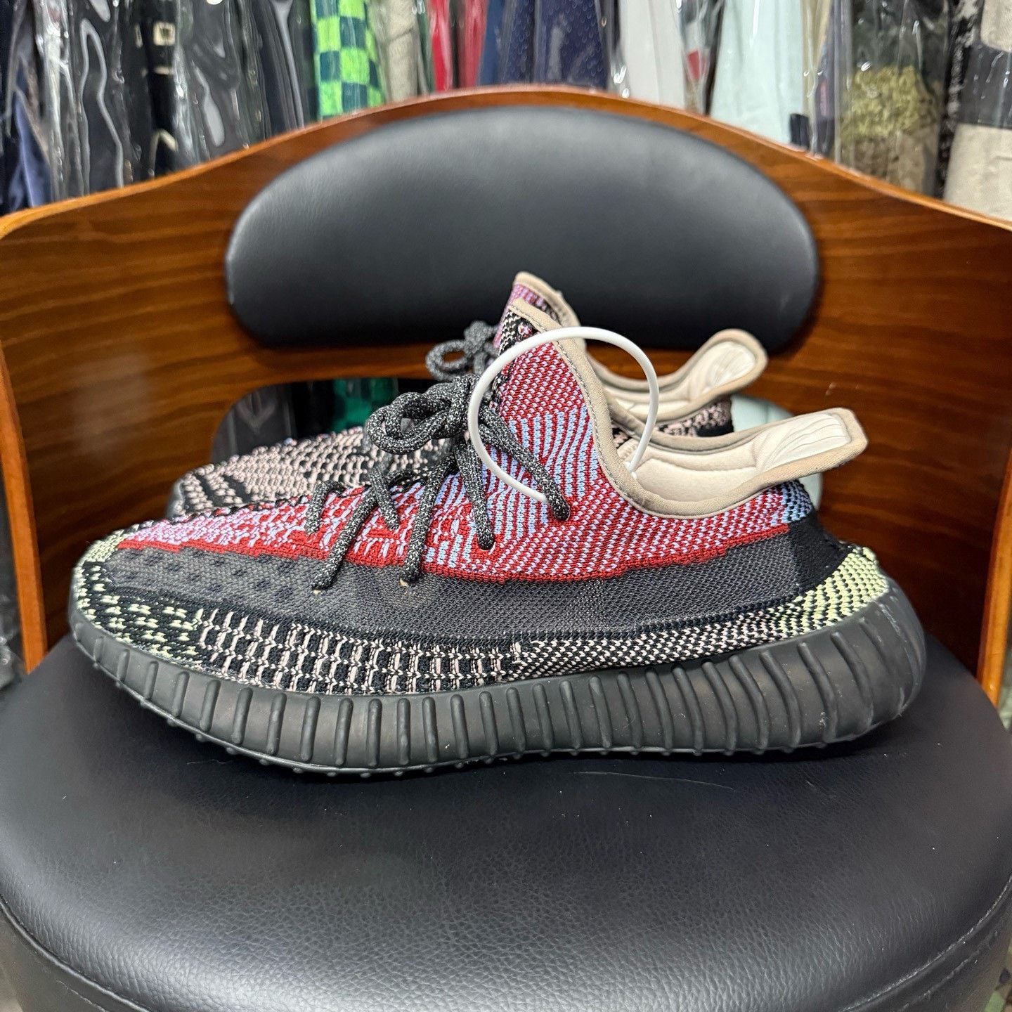 Adidas Adidas YEEZY350 Black Lowtop Sneakers 44 Men Size US 10.5 / EU 43-44 - 6 Thumbnail