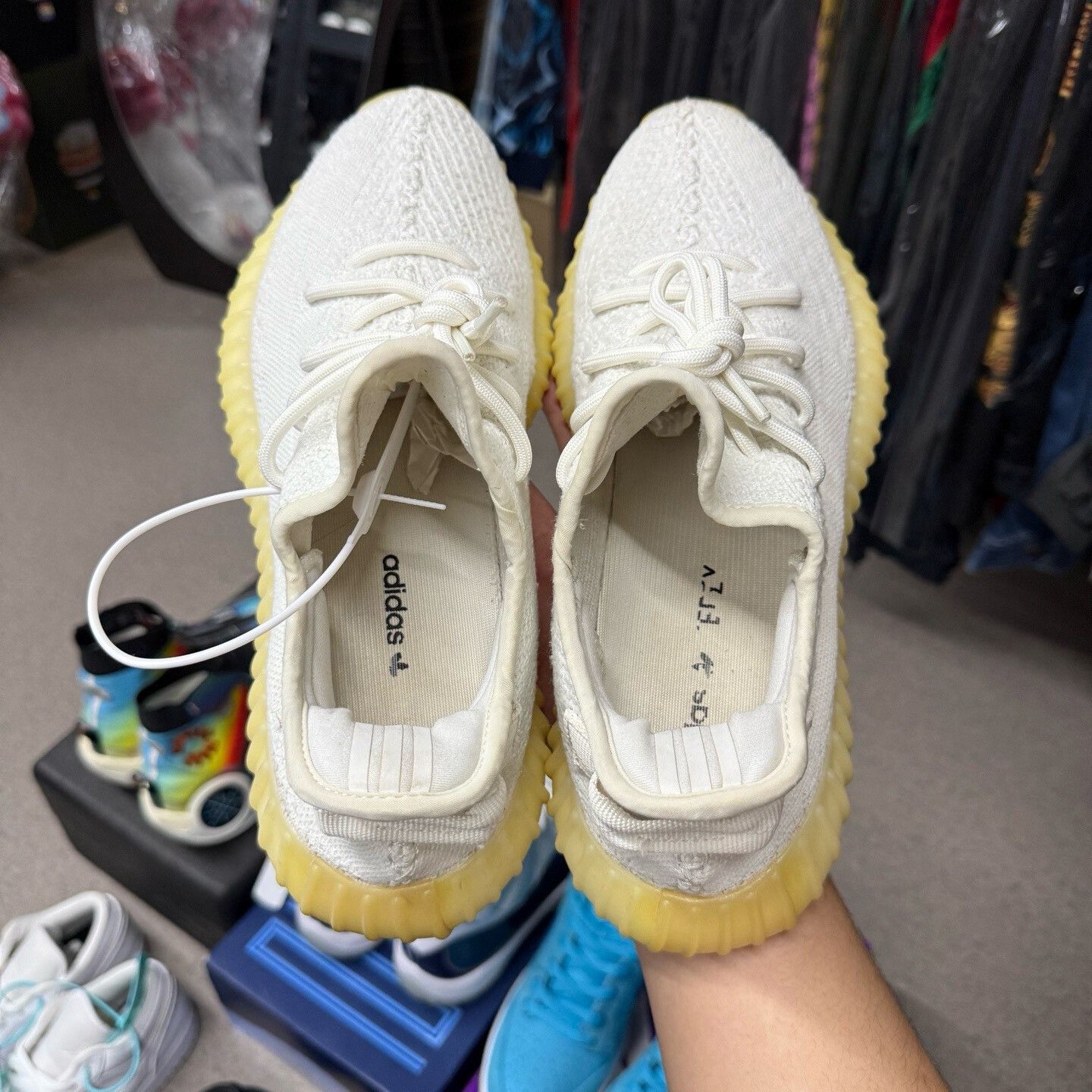 Adidas Adidas YEEZY350 White Lowtop Sneakers 44.5 Men Size US 11 / EU 44 - 8 Thumbnail