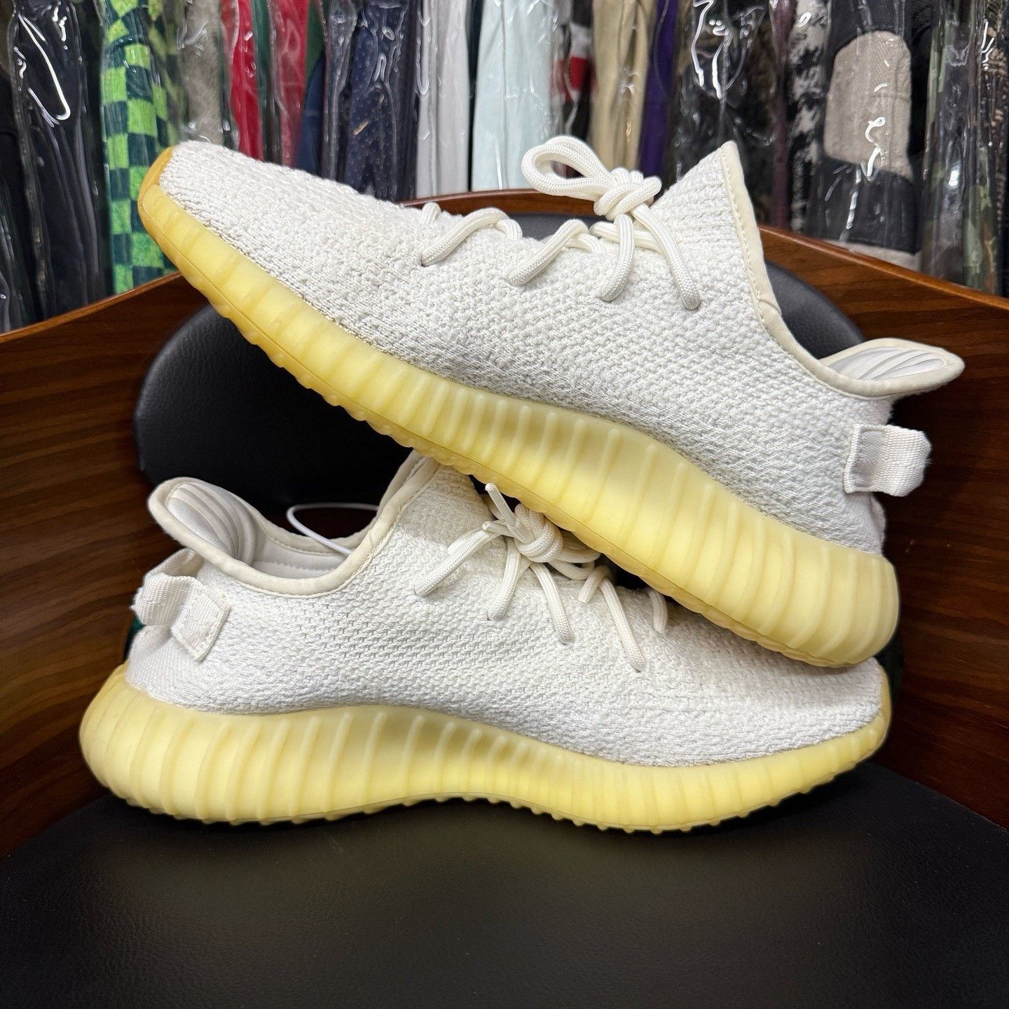 Adidas Adidas YEEZY350 White Lowtop Sneakers 44.5 Men Size US 11 / EU 44 - 7 Thumbnail