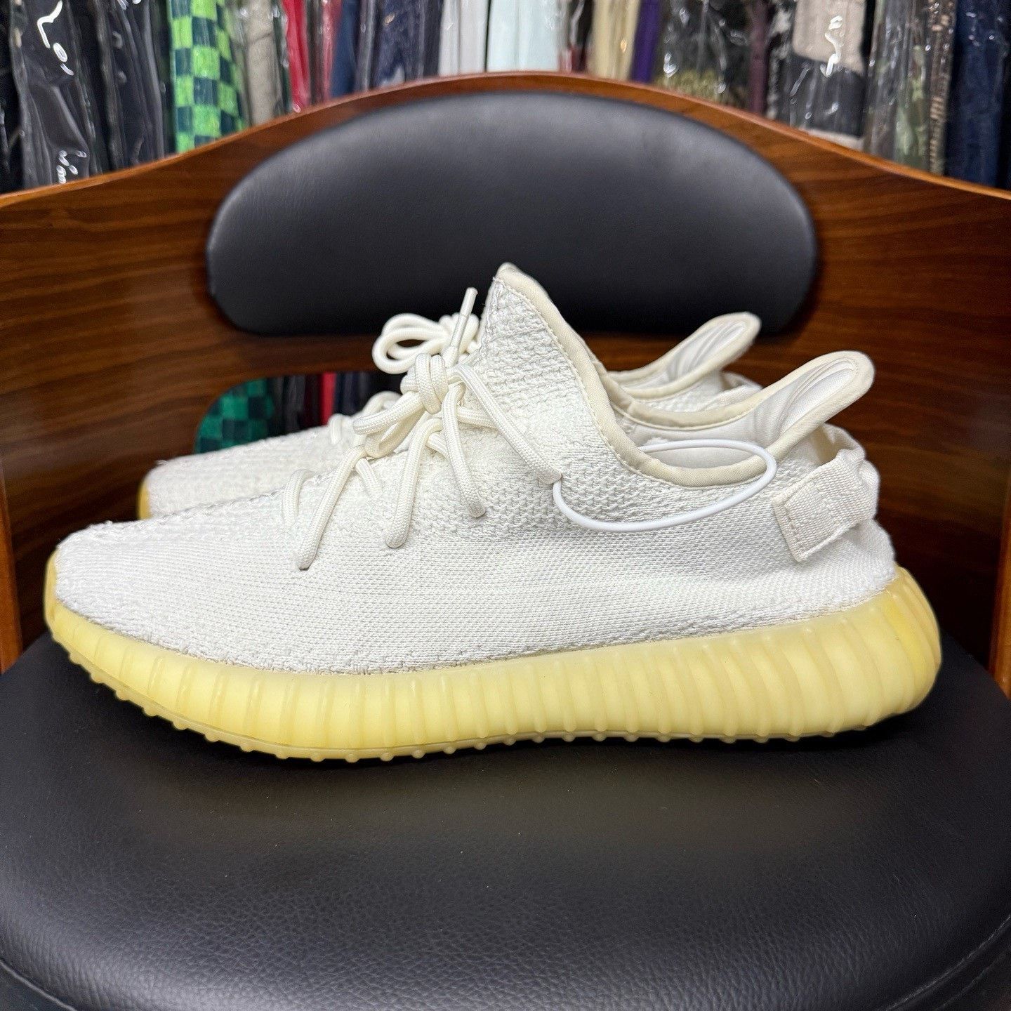 Adidas Adidas YEEZY350 White Lowtop Sneakers 44.5 Men Size US 11 / EU 44 - 6 Thumbnail