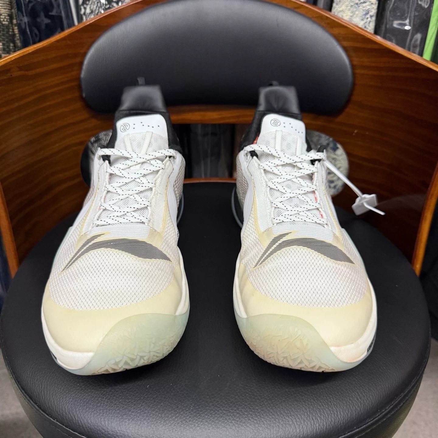 Li-Ning Li-Ning White Lowtop Sneakers 43 Men Size US 10 / EU 43 - 2 Thumbnail