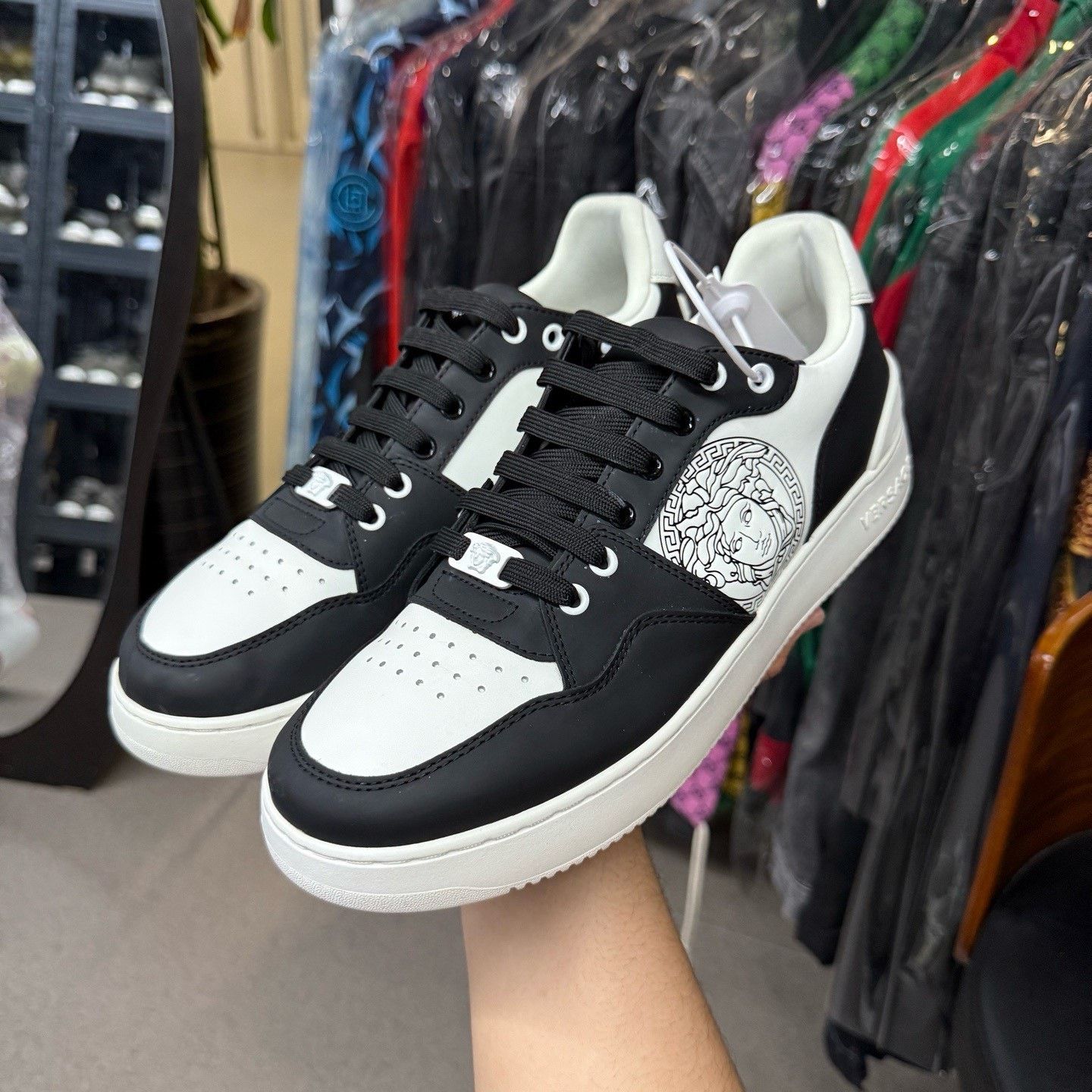 Versace Versace Black Lowtop Sneakers 43 Men Size US 10 / EU 43 - 5 Thumbnail
