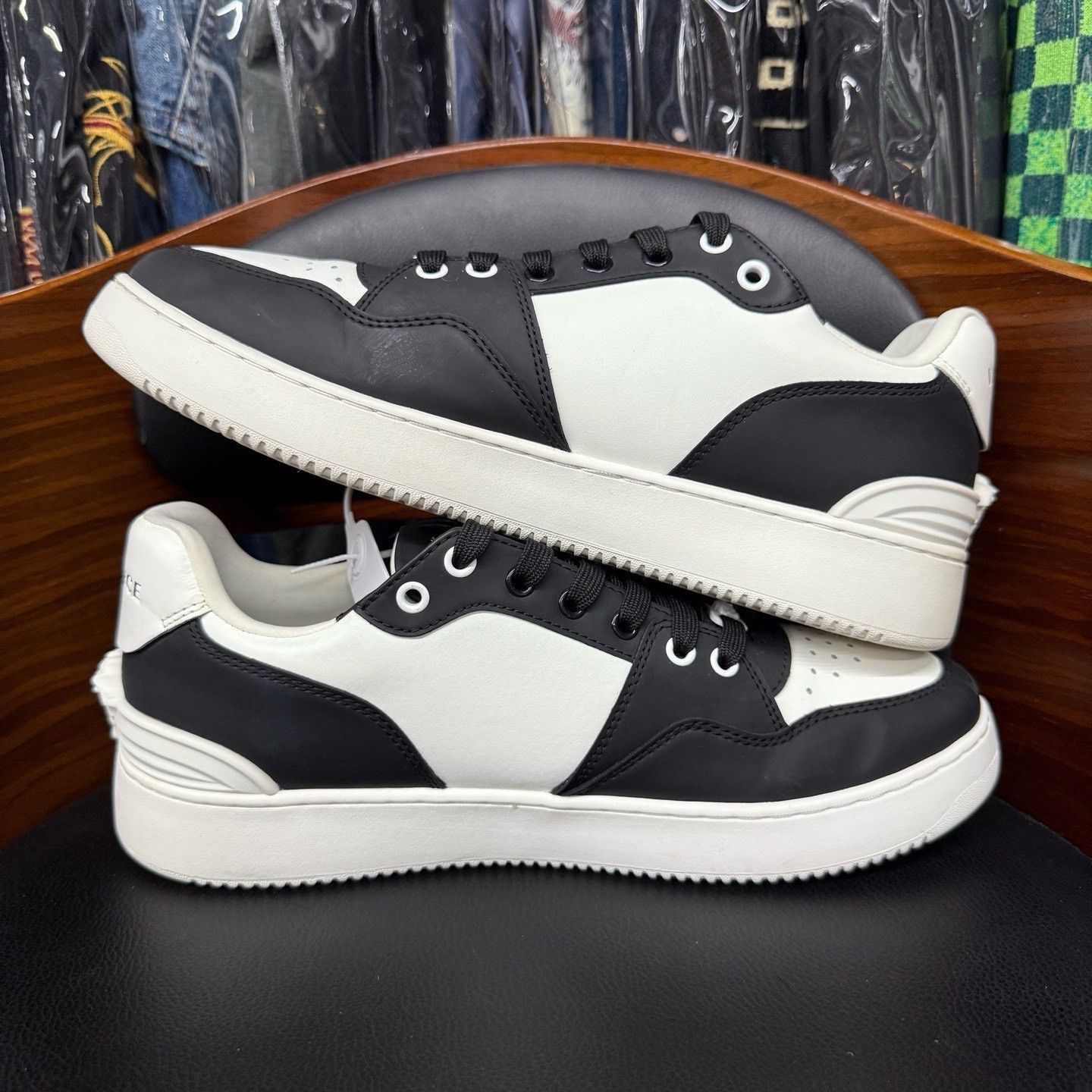 Versace Versace Black Lowtop Sneakers 43 Men Size US 10 / EU 43 - 7 Thumbnail