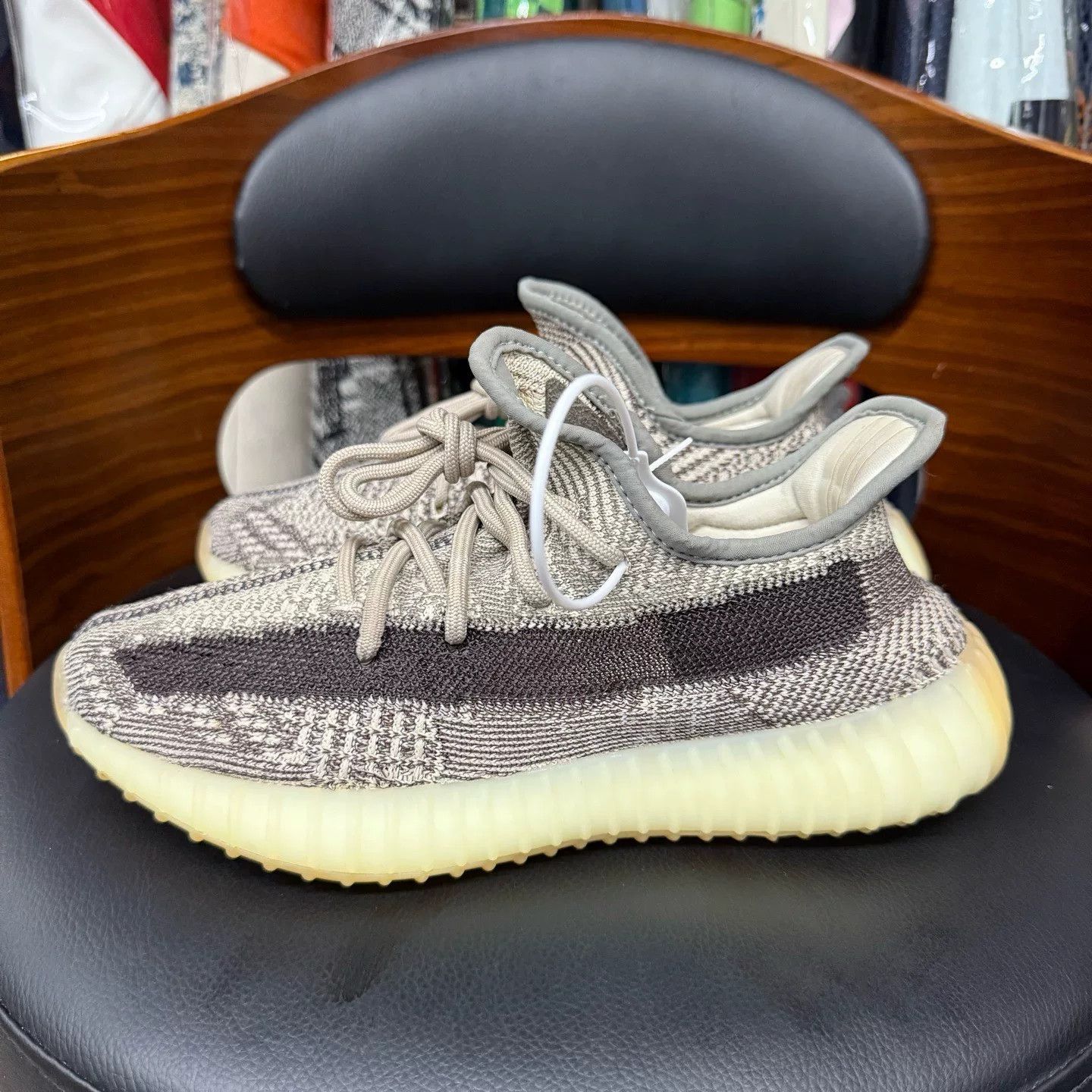 Adidas Adidas YEEZY350 Gray Lowtop Sneakers 38 Men Size US 6 / EU 39 - 6 Thumbnail