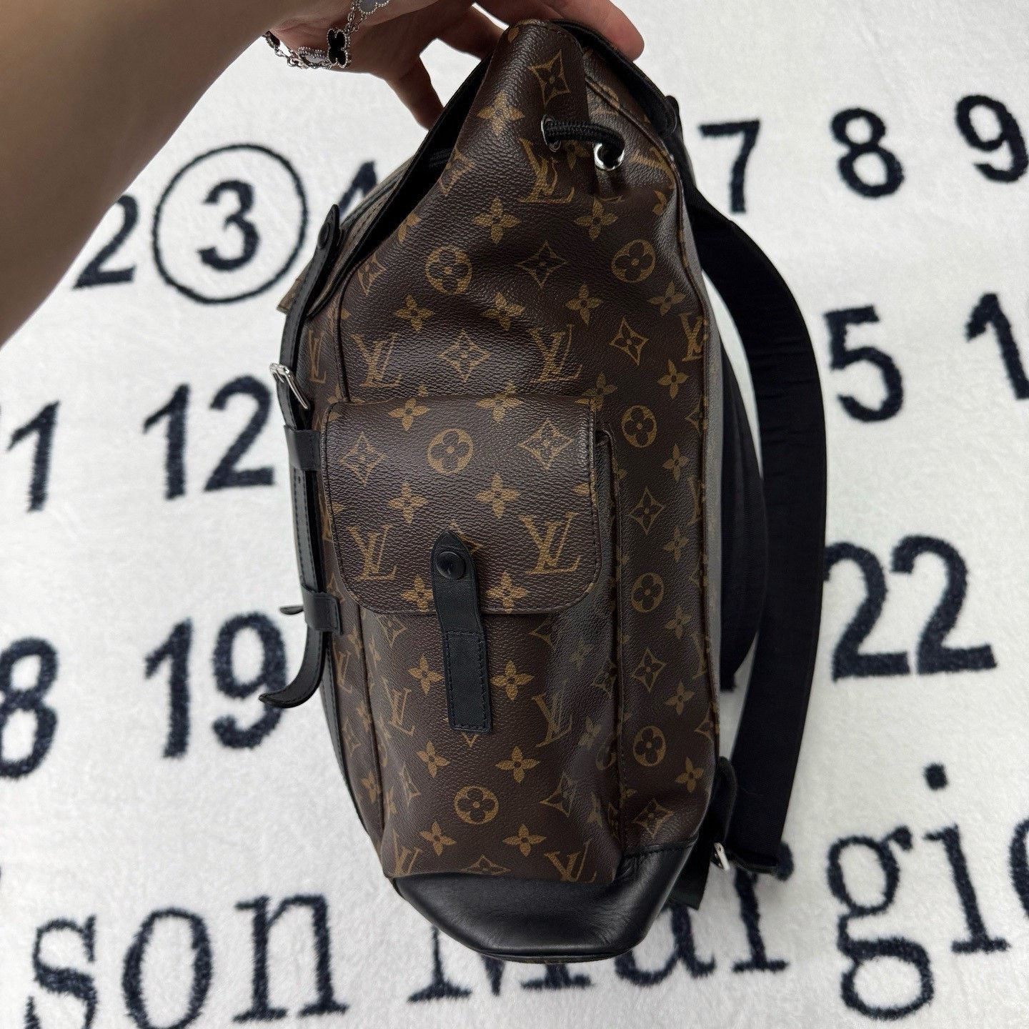 Louis Vuitton Louis Vuitton Backpack 44 Women Size ONE SIZE - 4 Thumbnail