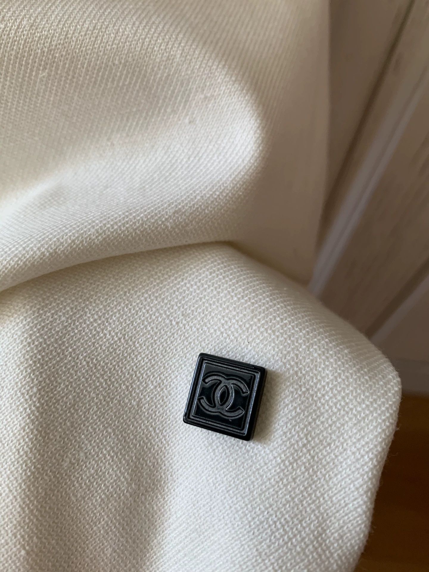 Chanel Chanel Vintage White Denim Skirt Size 38" / US 16 / IT 52 - 2 Thumbnail