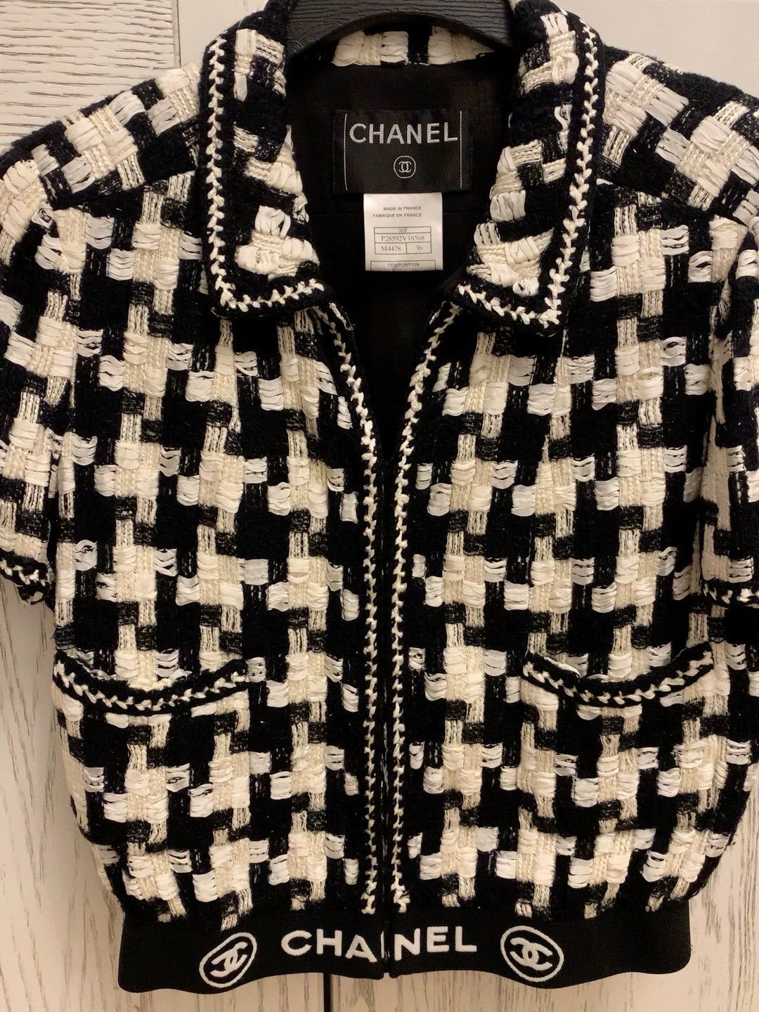 Chanel Chanel Vintage Women's Suit Size XS / US 0-2 / IT 36-38 - 7 Thumbnail