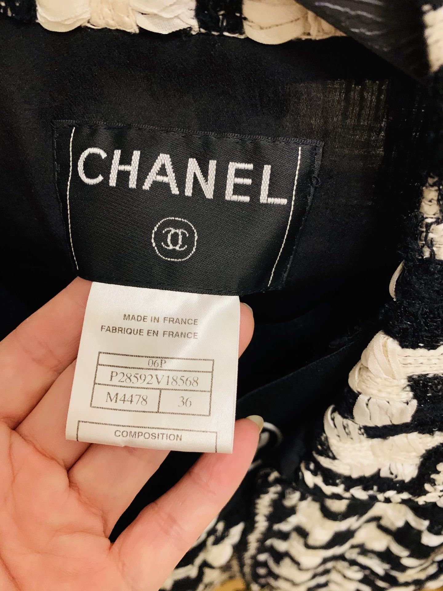 Chanel Chanel Vintage Women's Suit Size XS / US 0-2 / IT 36-38 - 5 Thumbnail