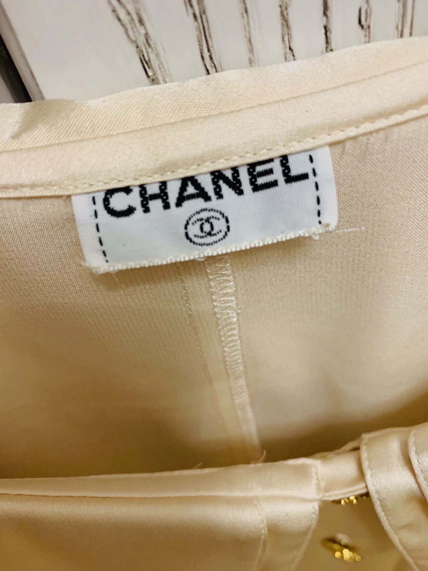 Chanel Chanel Vintage Beige Satin Silk Shirt Size S / US 4 / IT 40 - 3 Thumbnail