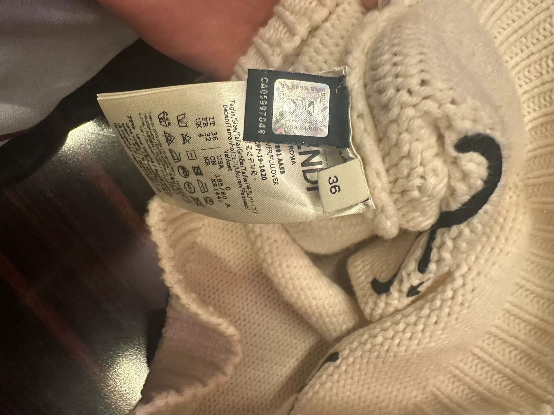 Fendi Fendi Runway Sweater Size XS / US 0-2 / IT 36-38 - 6 Thumbnail