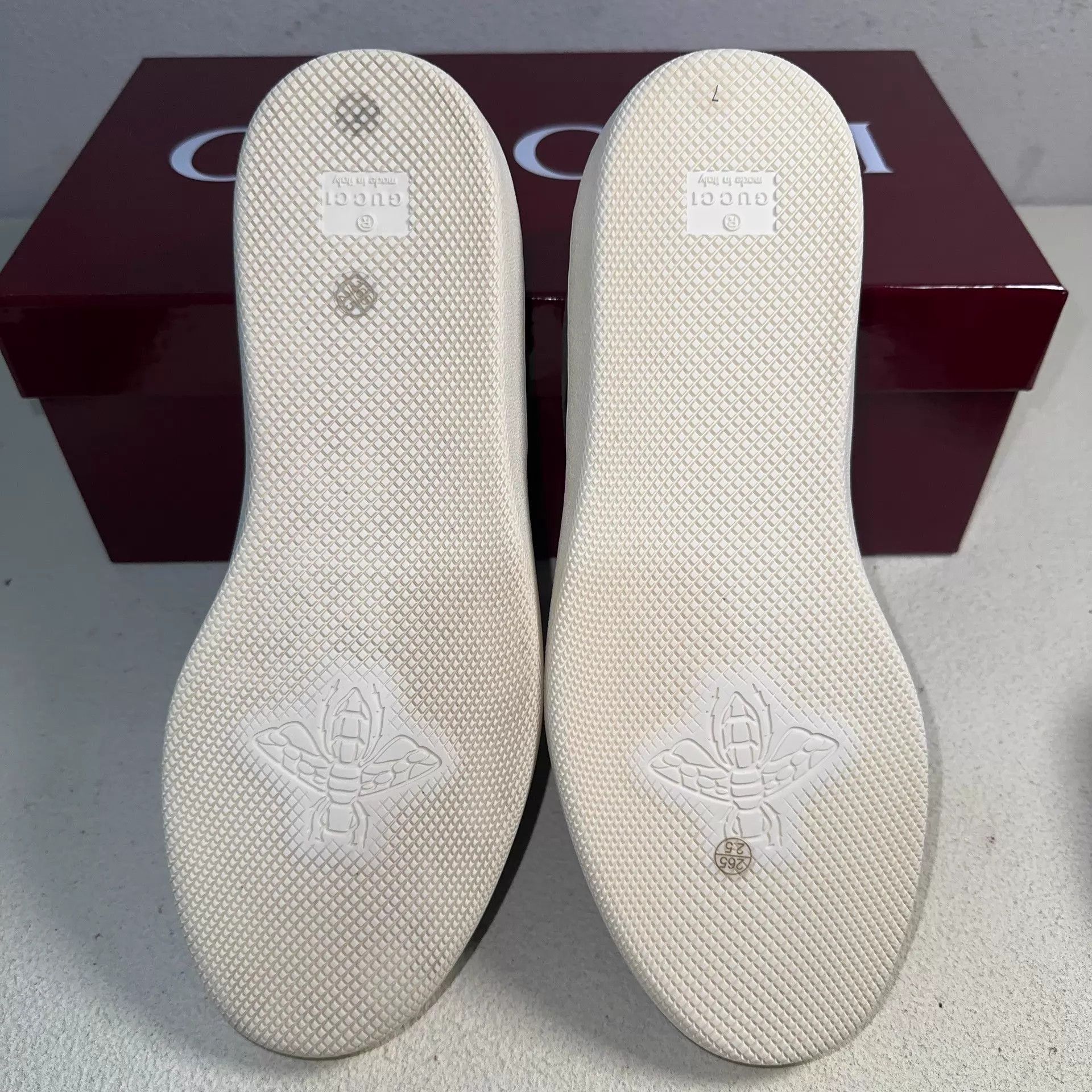 Gucci Green Low-Top Sneakers with Logo Design Size US 8 / EU 41 - 4 Thumbnail