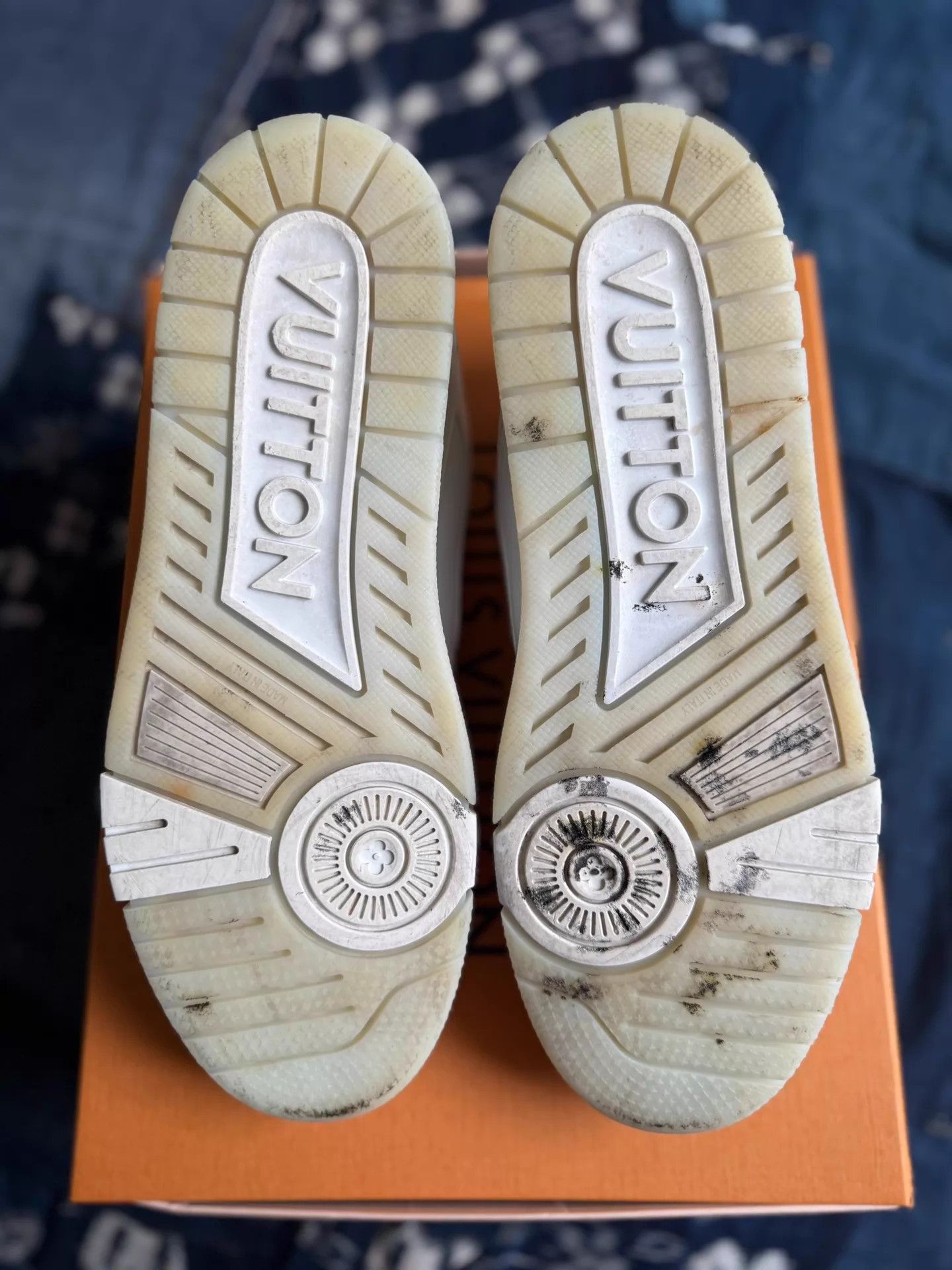 Louis Vuitton White Low-Top Sneakers Size 8 Size US 8 / EU 41 - 8 Thumbnail