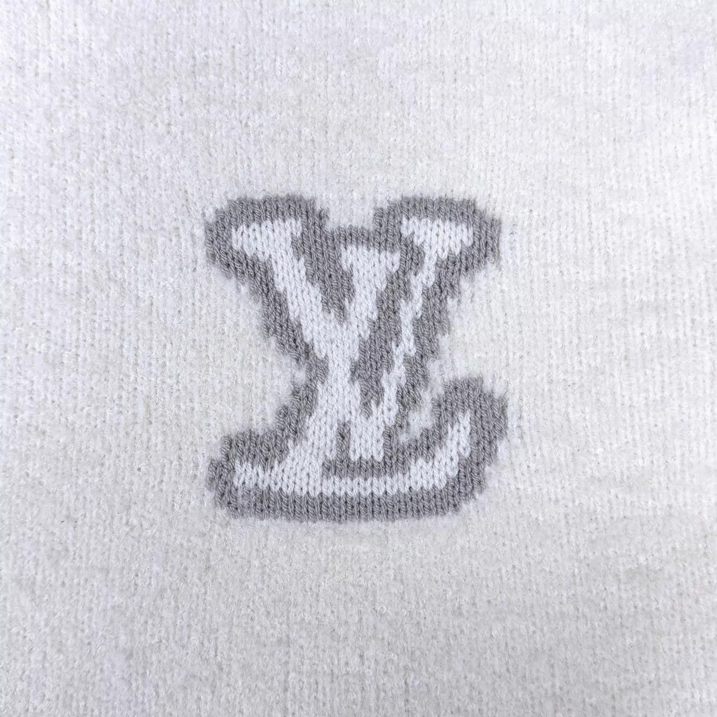 Louis Vuitton Beige Oversized Sweater with Logo - XL Size US XL / EU 56 / 4 - 4 Thumbnail
