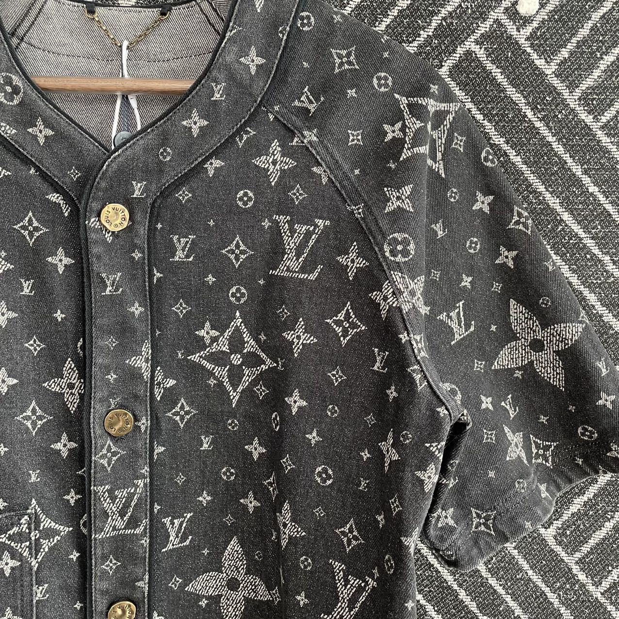 Louis Vuitton Black Patterned Short-Sleeve Button-Up Shirt Size US M / EU 48-50 / 2 - 3 Thumbnail