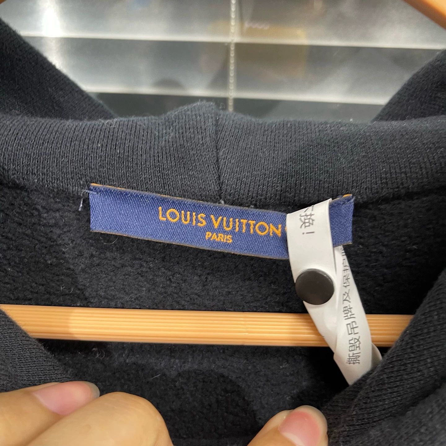 Louis Vuitton Black Hoodie with Drawstrings and Front Pocket Size US S / EU 44-46 / 1 - 3 Thumbnail