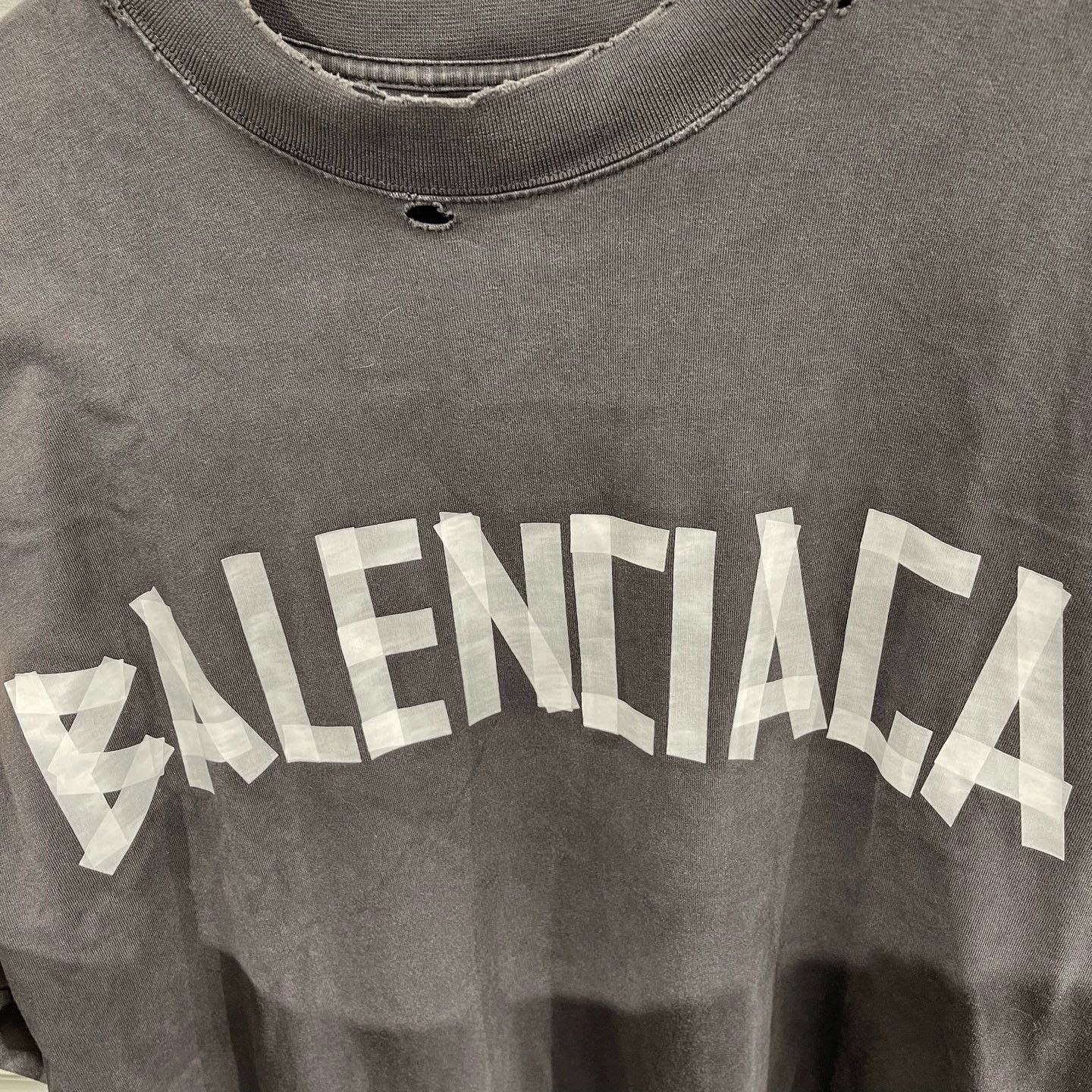 Balenciaga Black Oversized Short-Sleeve Graphic Shirt Size US S / EU 44-46 / 1 - 4 Thumbnail