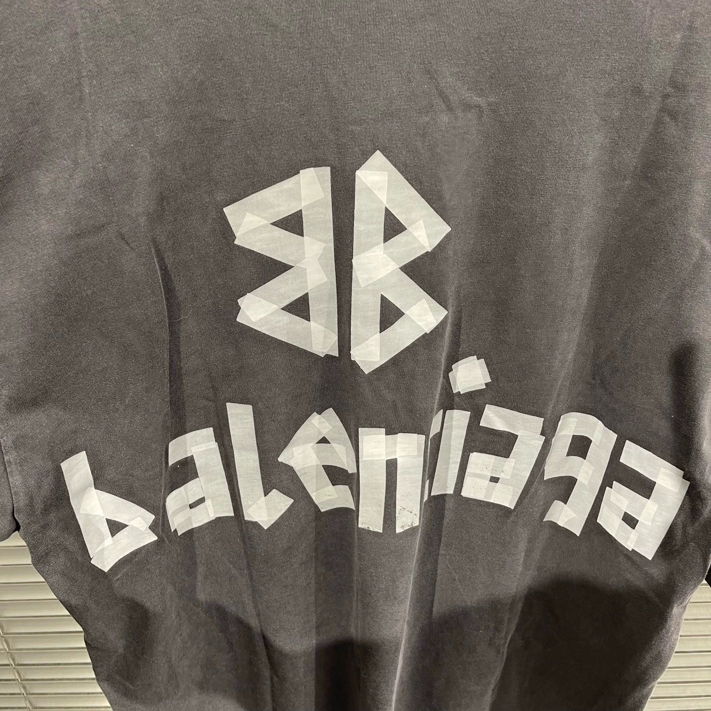 Balenciaga Black Oversized Short-Sleeve Graphic Shirt Size US S / EU 44-46 / 1 - 5 Thumbnail
