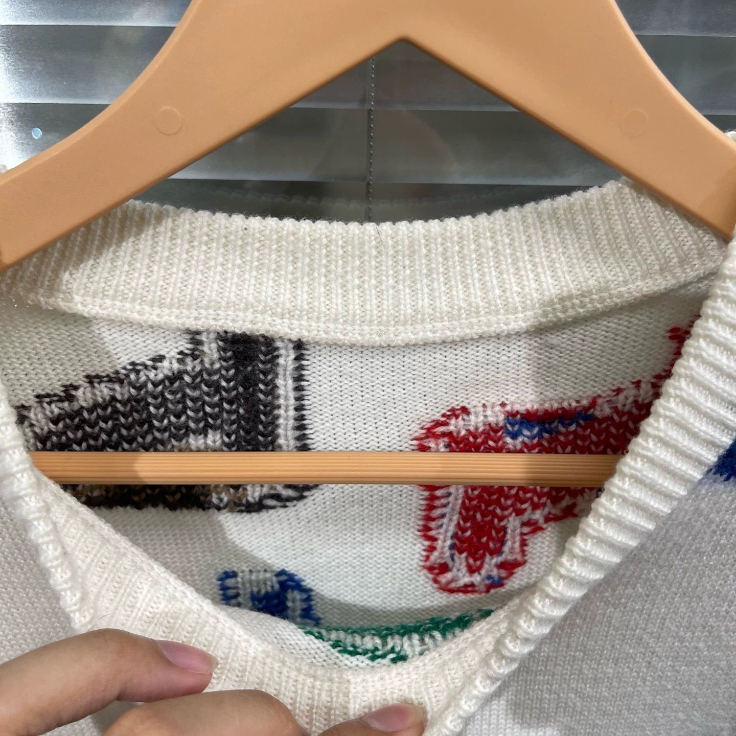 Louis Vuitton Beige Sweater with Colorful Letter Print Size US S / EU 44-46 / 1 - 3 Thumbnail