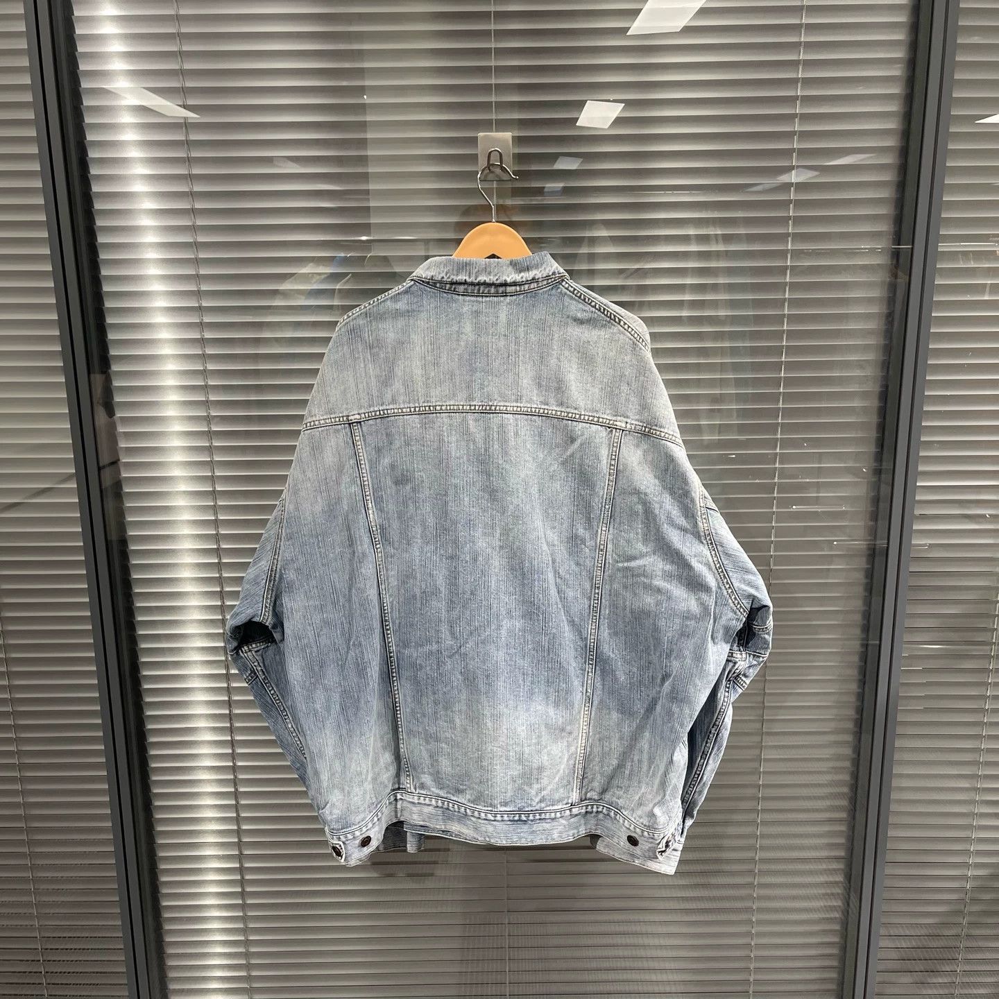 Balenciaga Blue Oversized Denim Jacket Size L Size US L / EU 52-54 / 3 - 2 Thumbnail